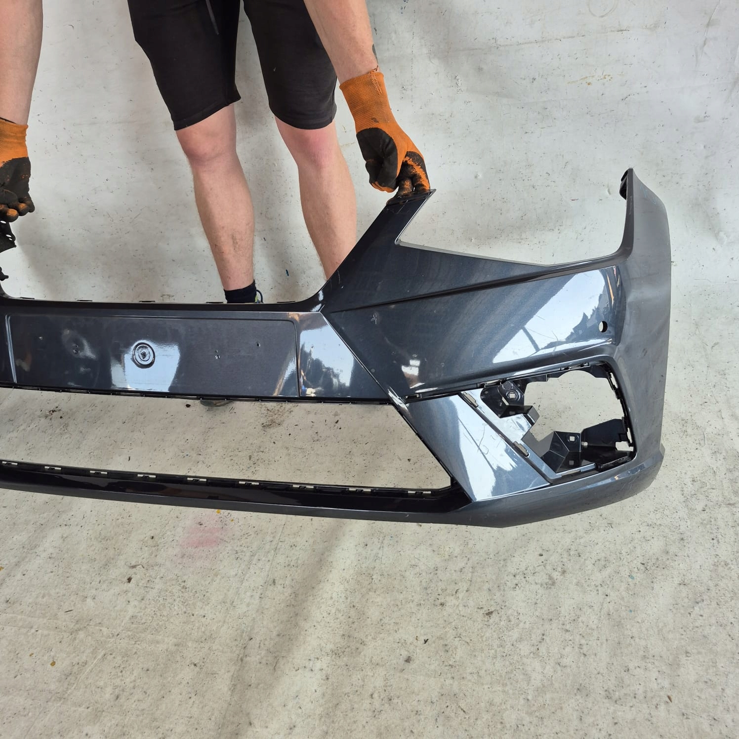 SEAT IBIZA V 6F0 17- bumper front front PDC 6F0807221D B.LADNY