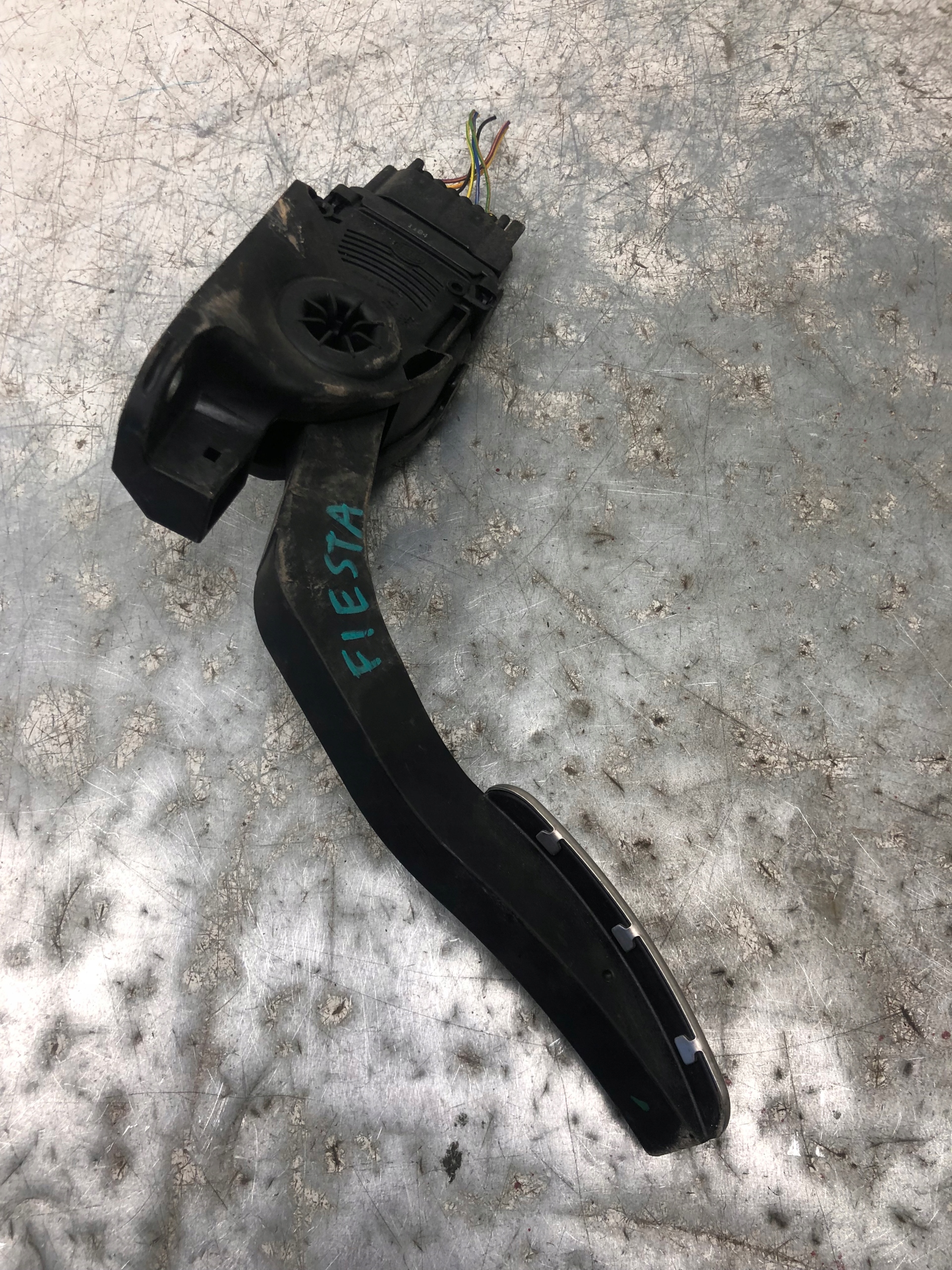 Gaspedal potentiometer FORD FIESTA MK7 8V21-9F836-A1B