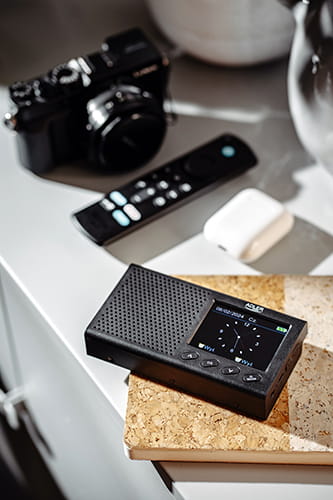 MAŁE RADIO ŁADOWANE USB KIESZONKOWE ANTENA PODŚWIETLENIE BLUETOOTH Radio AM FM