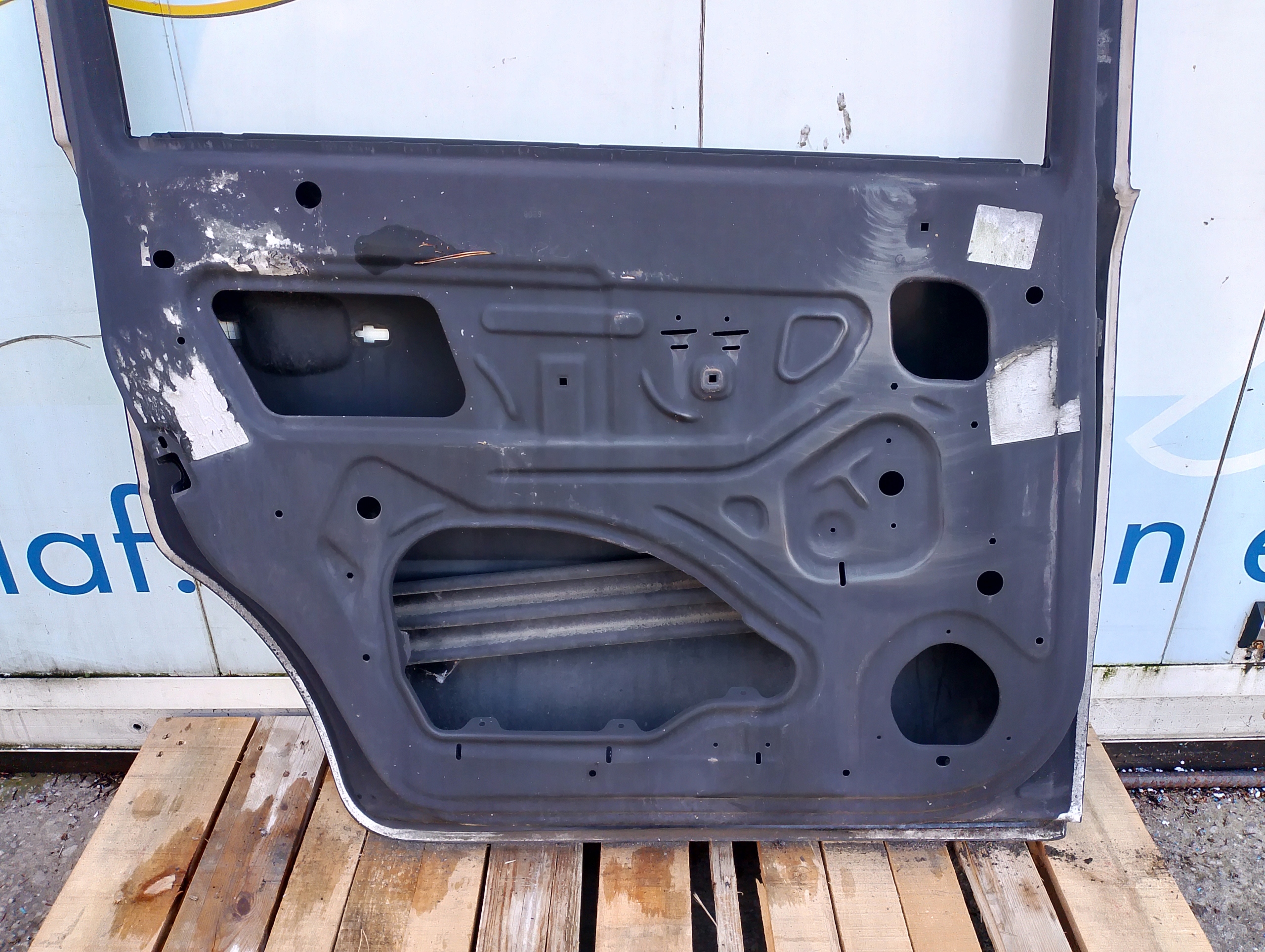 door left rear part left rear. opel zafira b- new