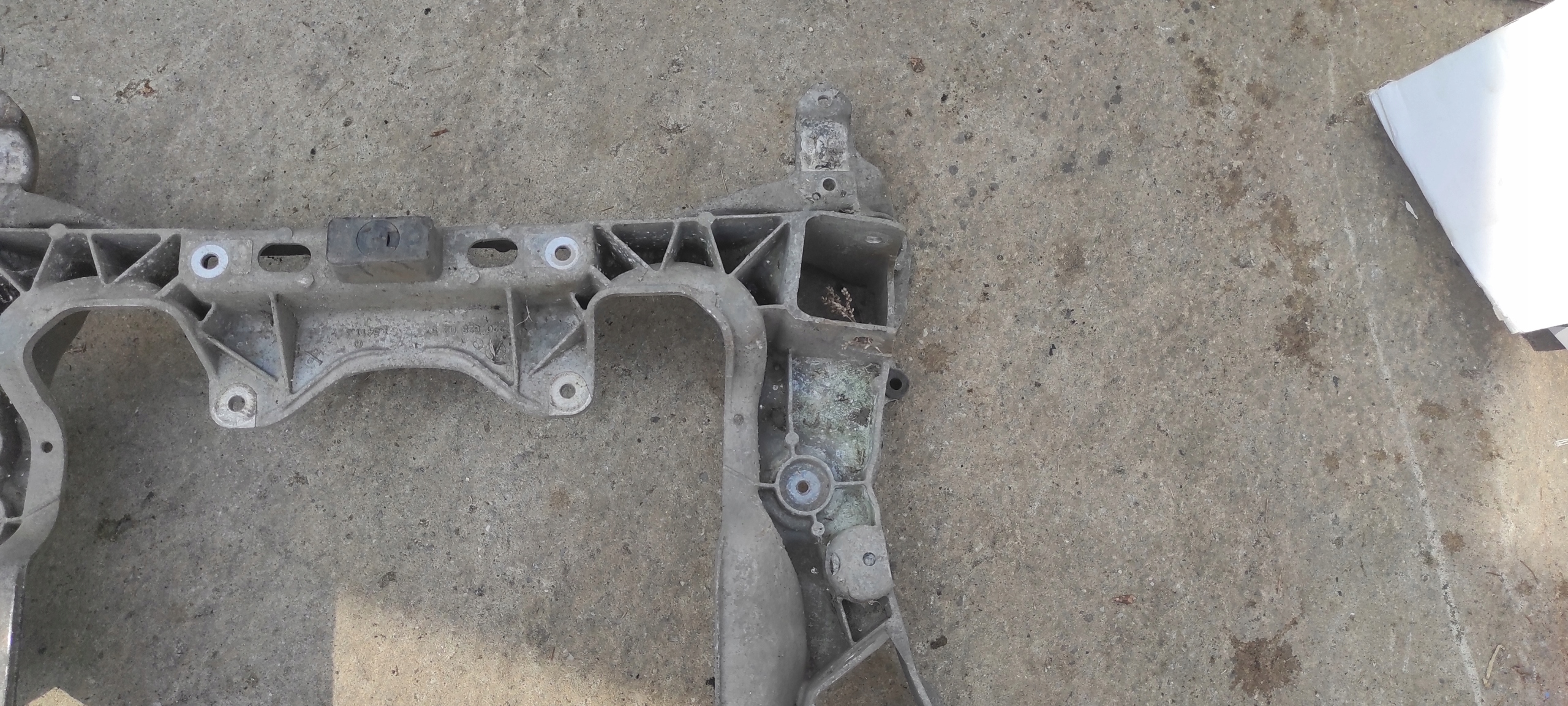 sider axle beam subframe front MERCEDES S W220 2206280257
