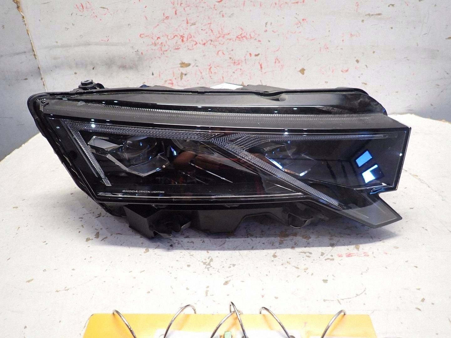 light front front right SKODA OCTAVIA IV LIFT 2024- FULL LED 5E4941036