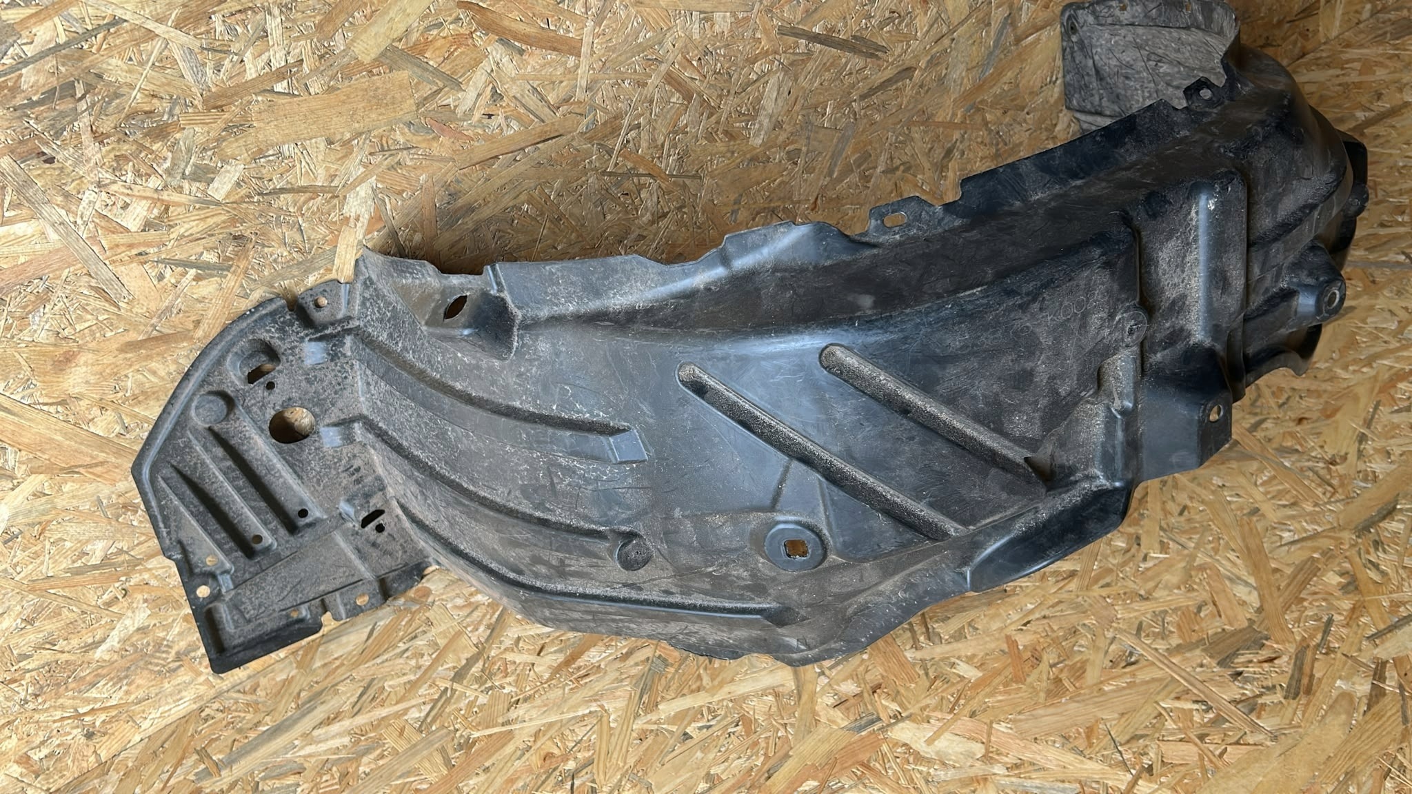 mudguard right right front front TOYOTA YARIS IV 20