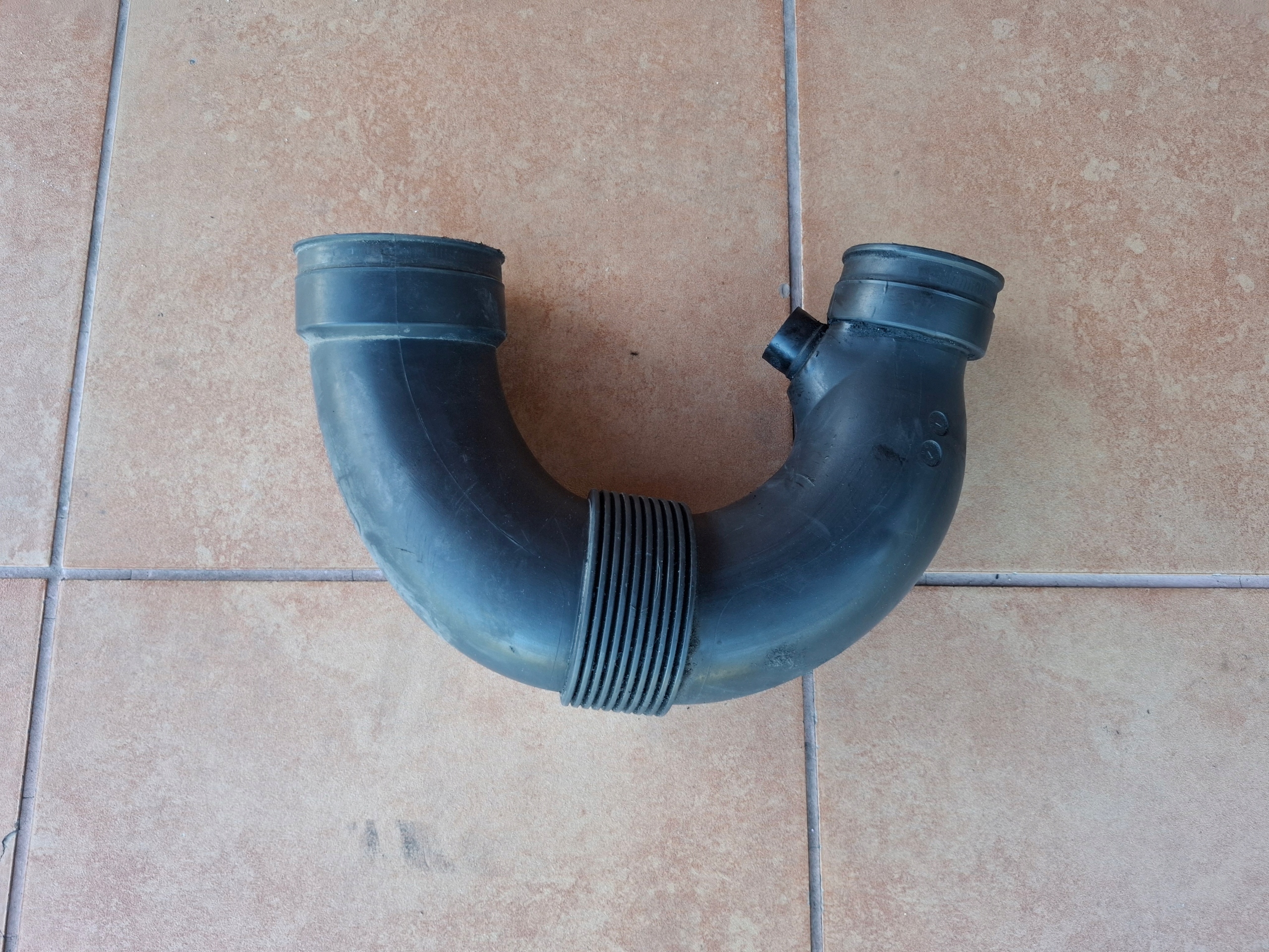rohr DOLOT MERCEDES 3,2 CDI A6130940008