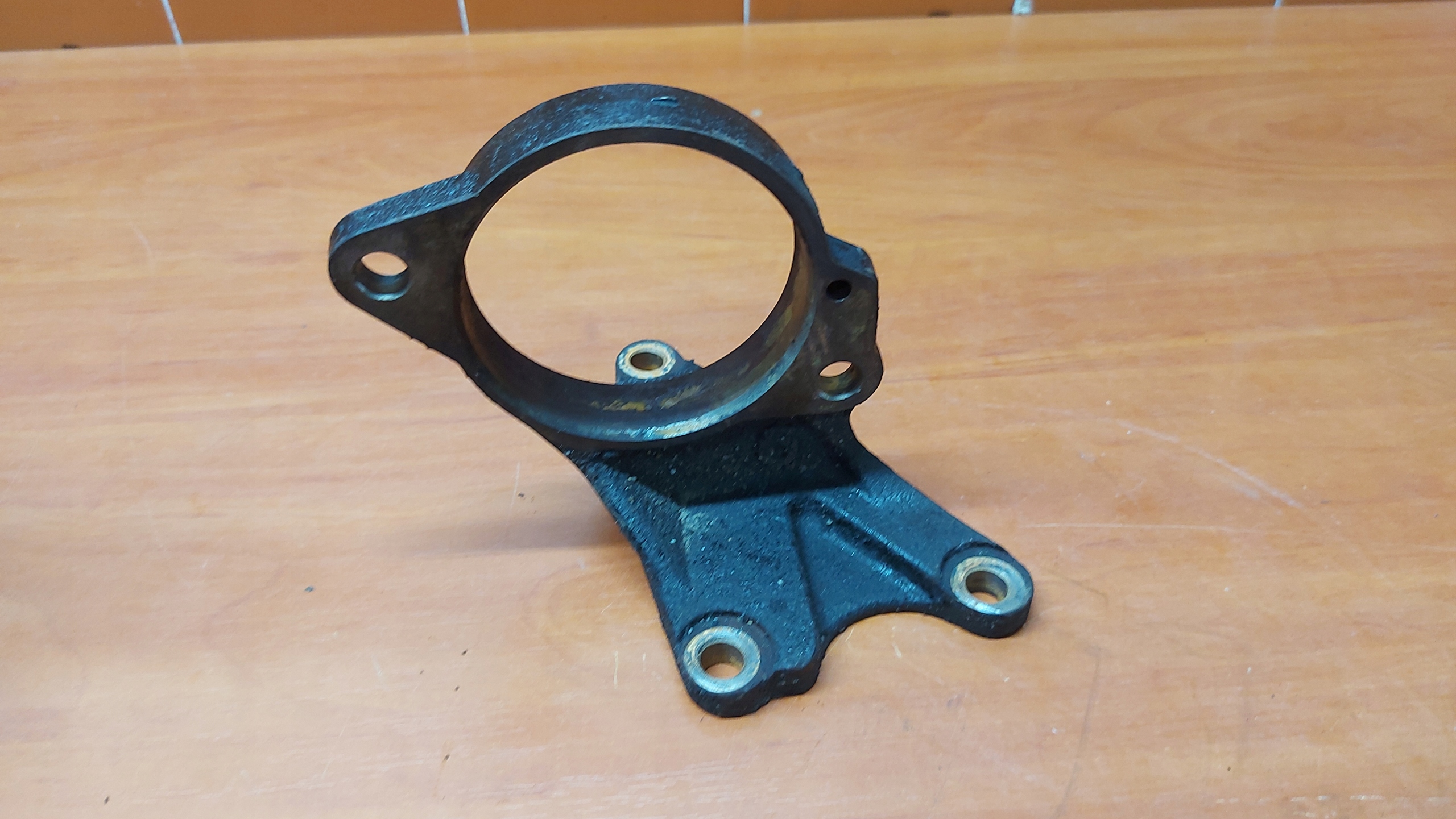 Console Support Support Demi axe TOYOTA AVENSIS T25 COROLLA VERSO 2,2 177KM