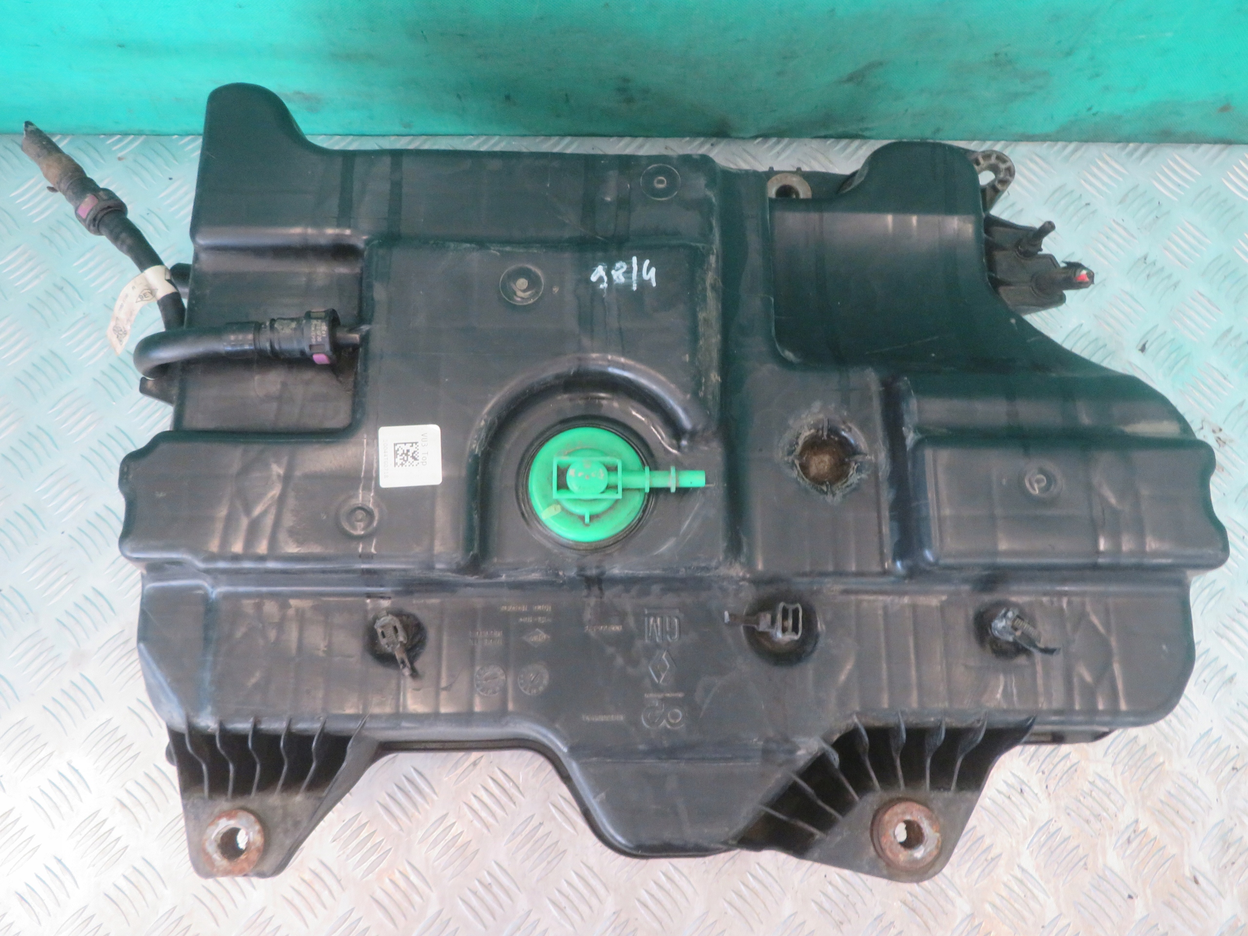 serbatoio LIQUIDO ADBLUE RENAULT TRAFIC 20R 172A25438R