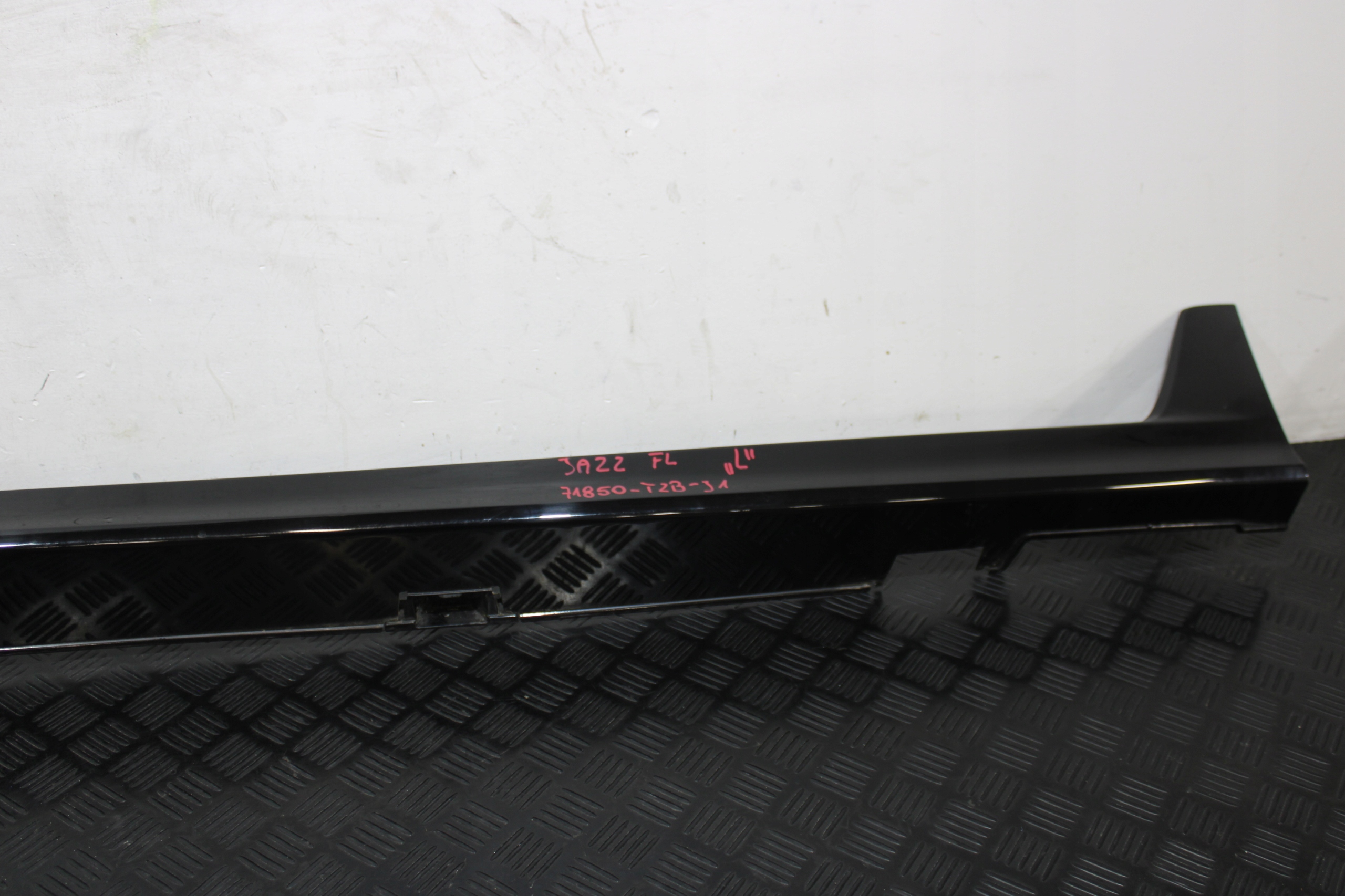 cap threshold threshold left 71850-TZB-J1 HONDA JAZZ V 5 LIFT -2023