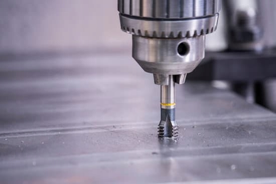 GWINTOWNIK M5 MASZYNOWY Metryczny PRZELOTOWY M5x0.8 mm HSS Marka Artpol