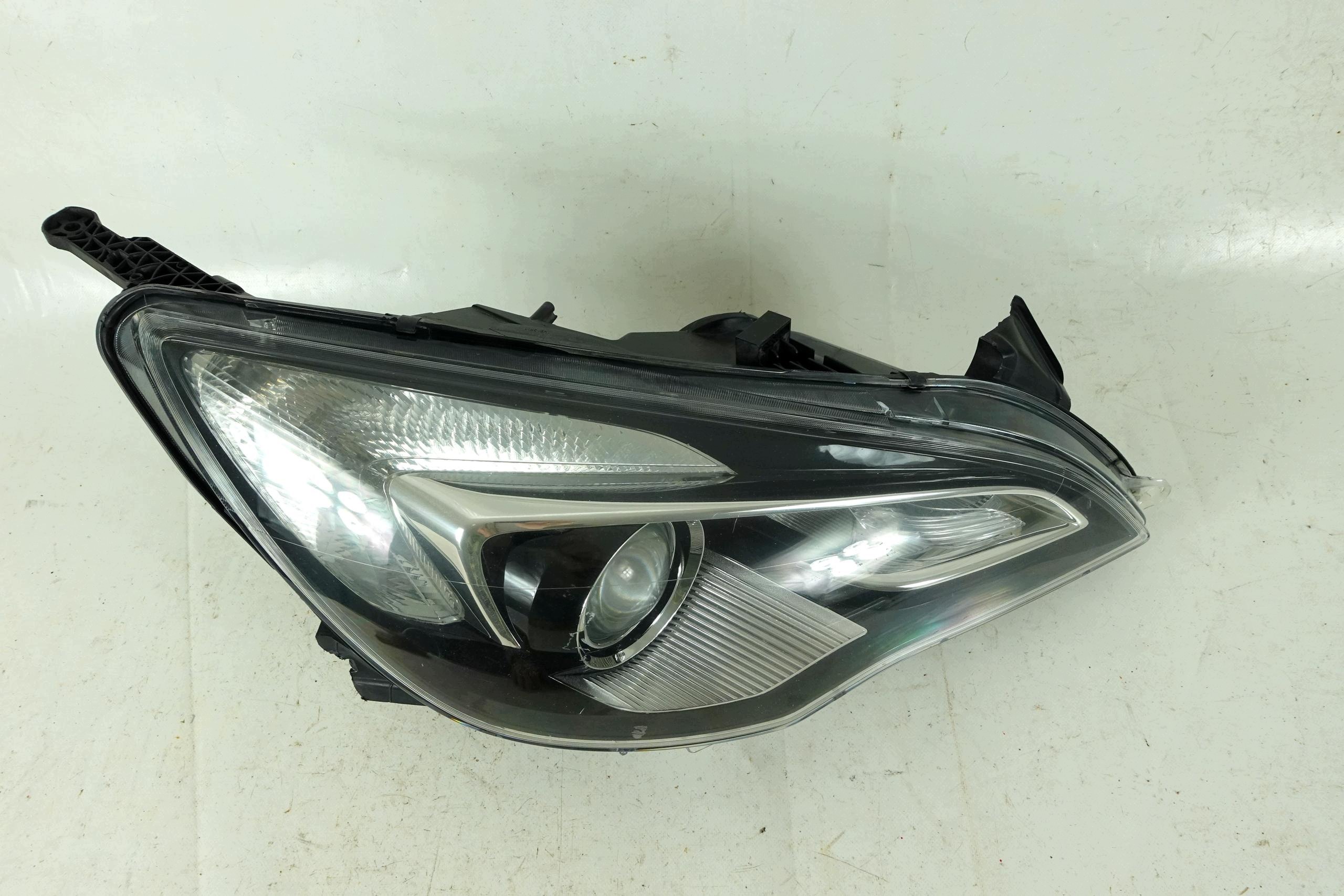 light right front right front OPEL ASTRA 4 IV J GTC 3D COUPE UK RHD