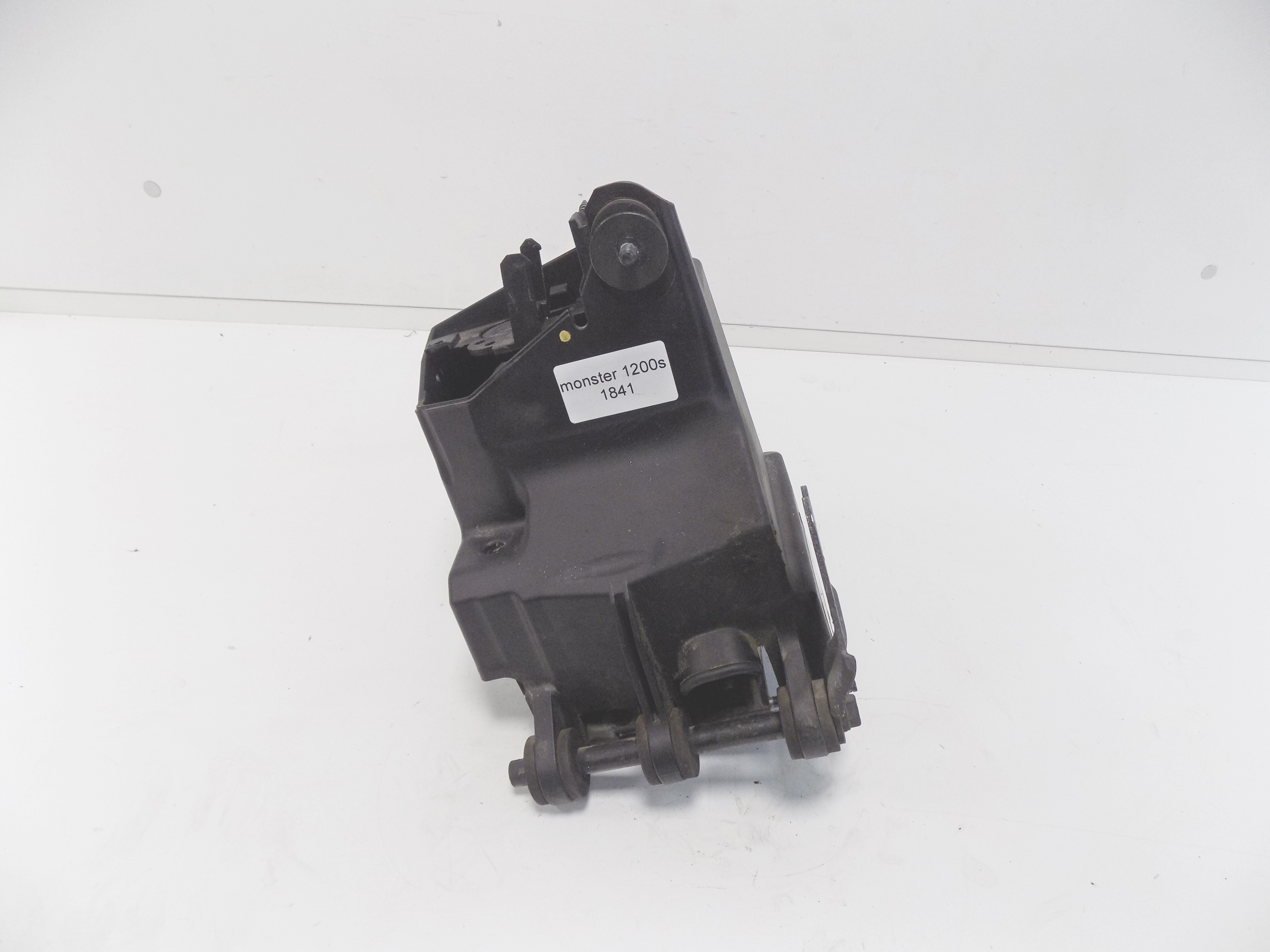 DUCATI MONSTER 1200 S 18-21 КОРОБКА ЕЛЕКТРИКИ