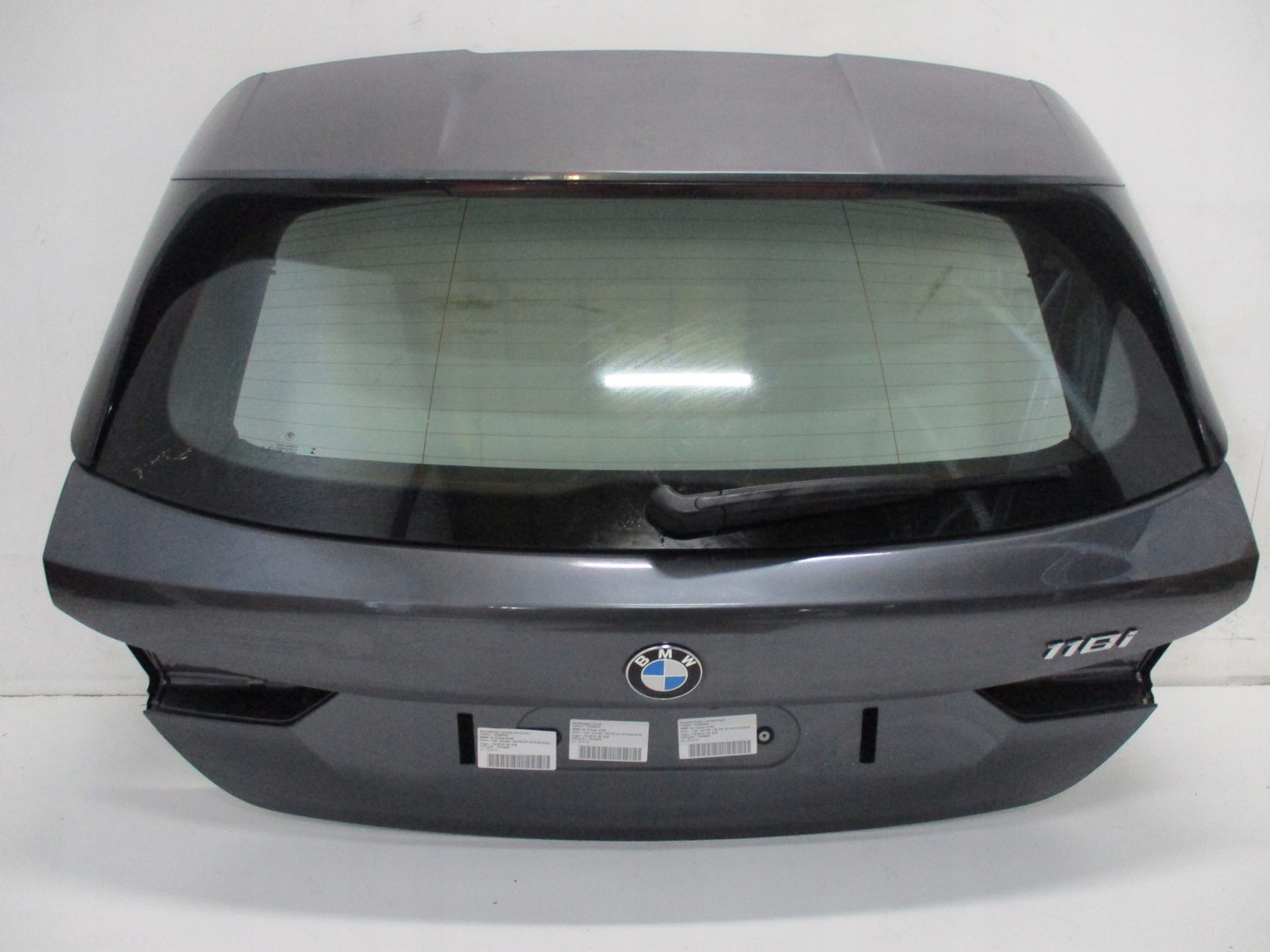 Klapa tylna BMW 1 F40 18R KAMERA B39 Typ samochodu Samochody osobowe