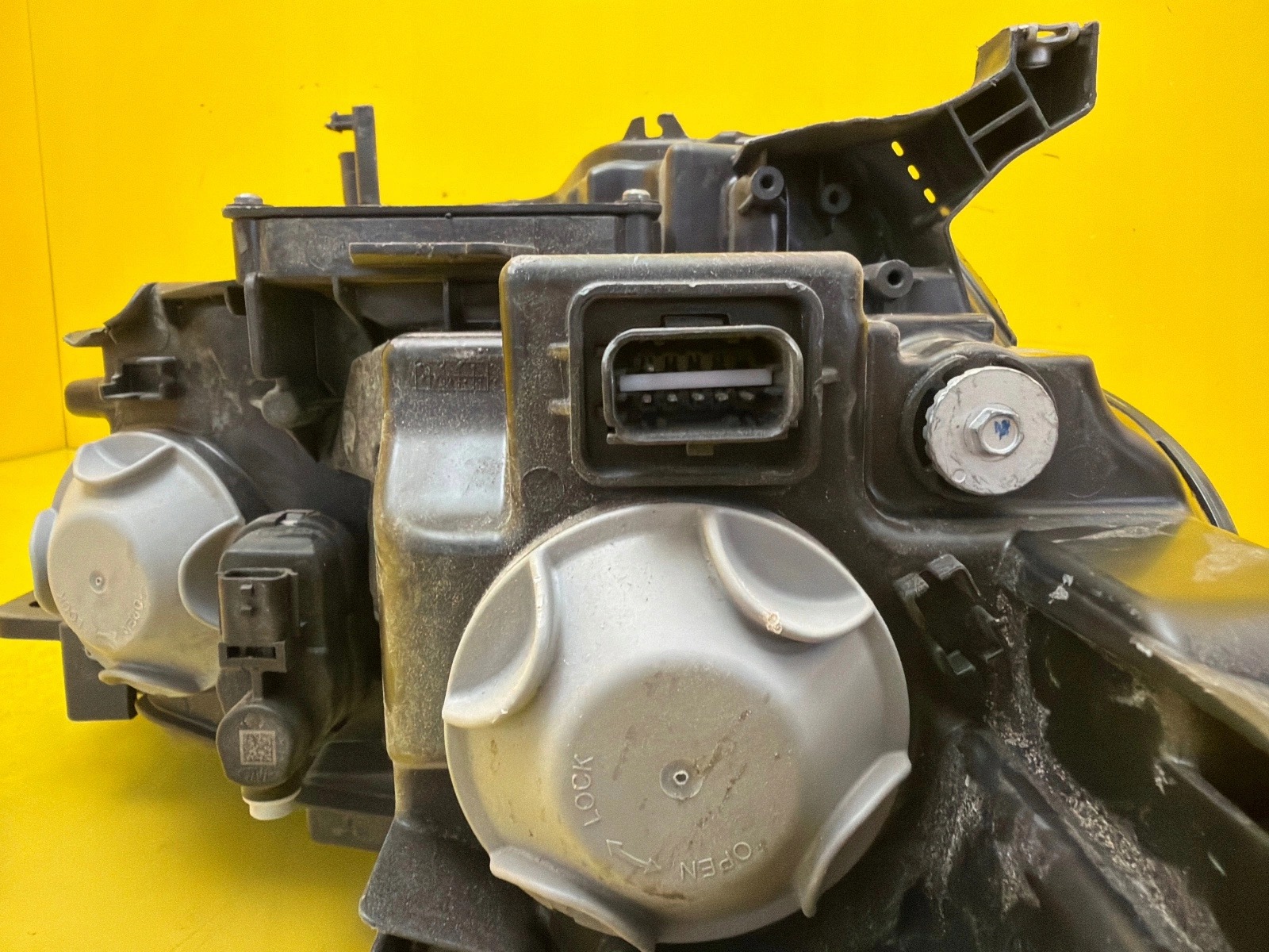light left front Renault Kangoo III IV 2021- 260608411R