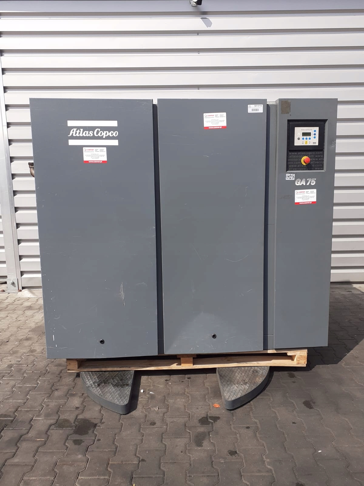 Sprężarka śrubowa Kompresor ATLAS COPCO GA75 75KW 14,68m³ S013712