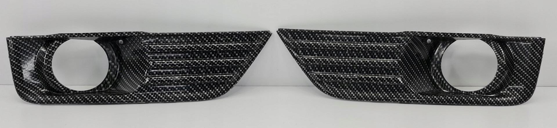 4M51-19952-AE - РЕШЕТКИ ПЕРЕДНЕГО БАМПЕРА FORD FOCUS MK2 PARA