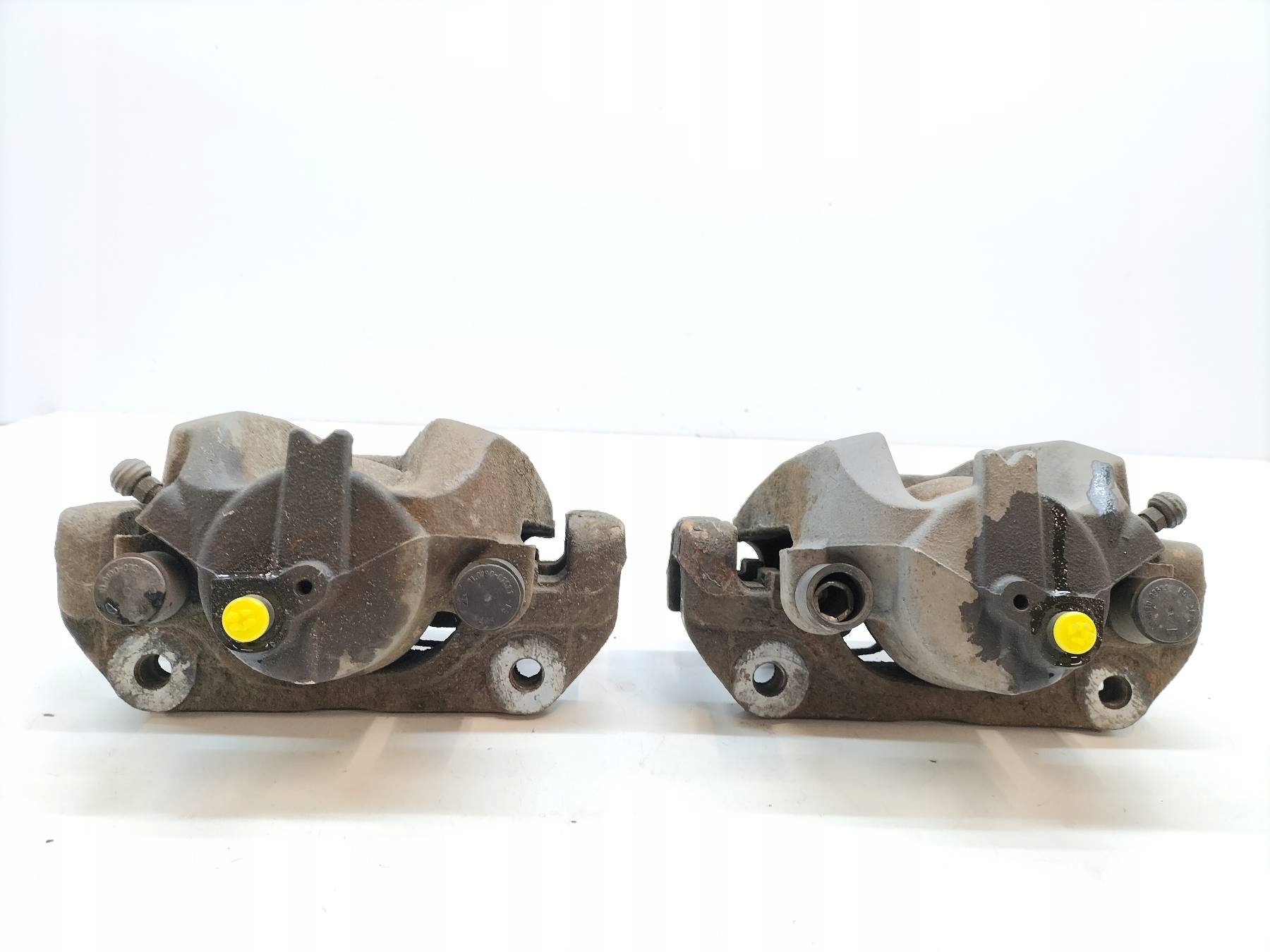 caliper brake left right front 2.0 HDI 180 KM KPL Toyota ProAce II