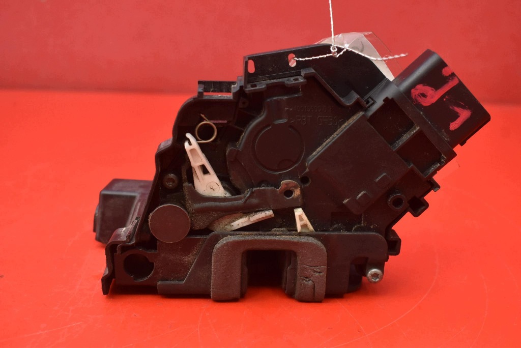 lock door left front front EU 6M2A-R21813-EC FORD MONDEO MK4 KOMBI 07