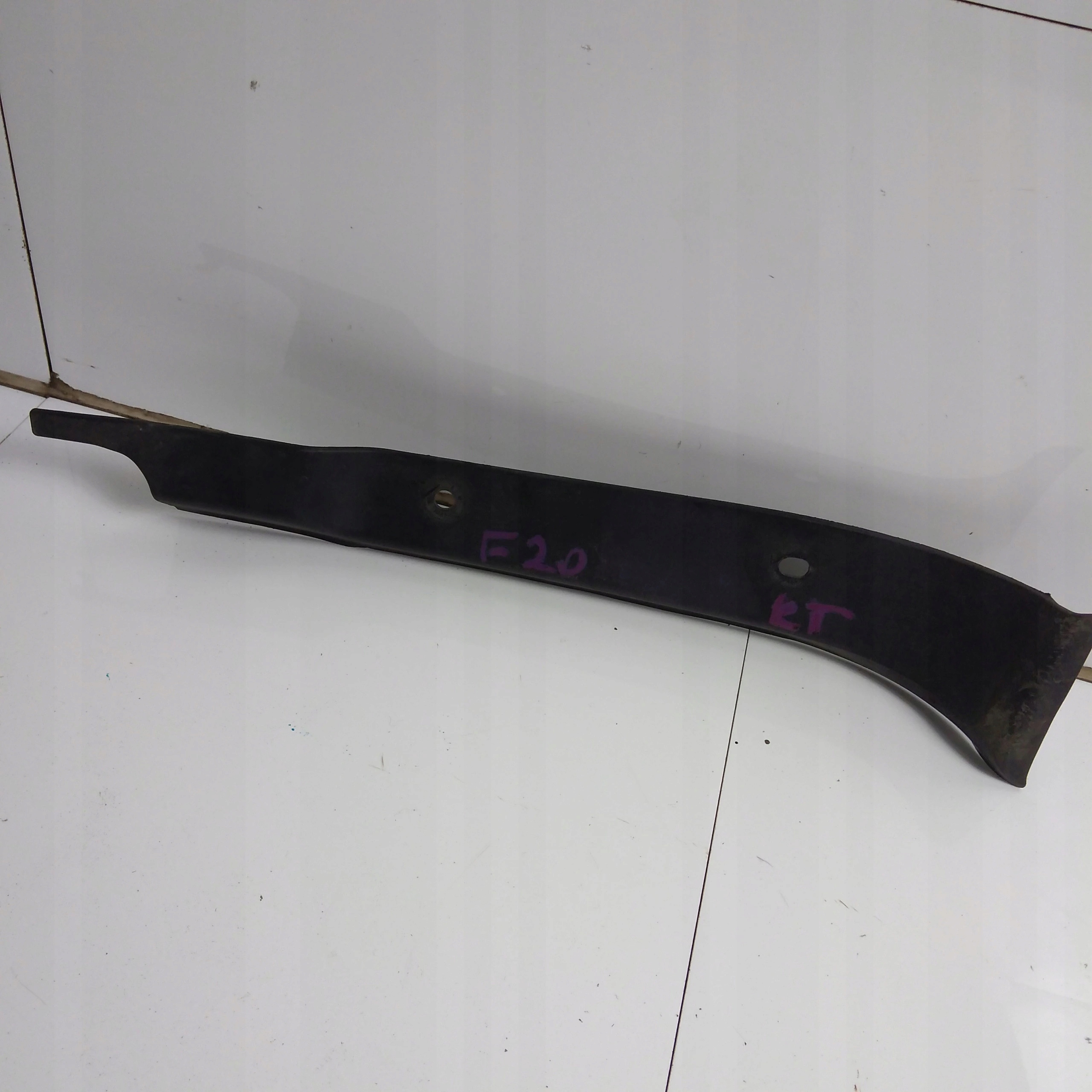 BMW F20 OSŁONA RYNNA ODWADNIAJĄCA LEWA 7300663