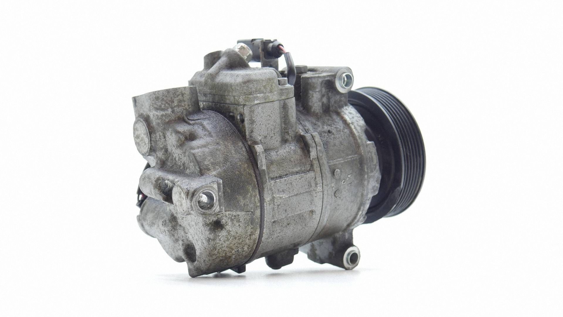 compressor of the air conditioning compressor; AUDI A4 B8 3.0 TDI 8K0260805J