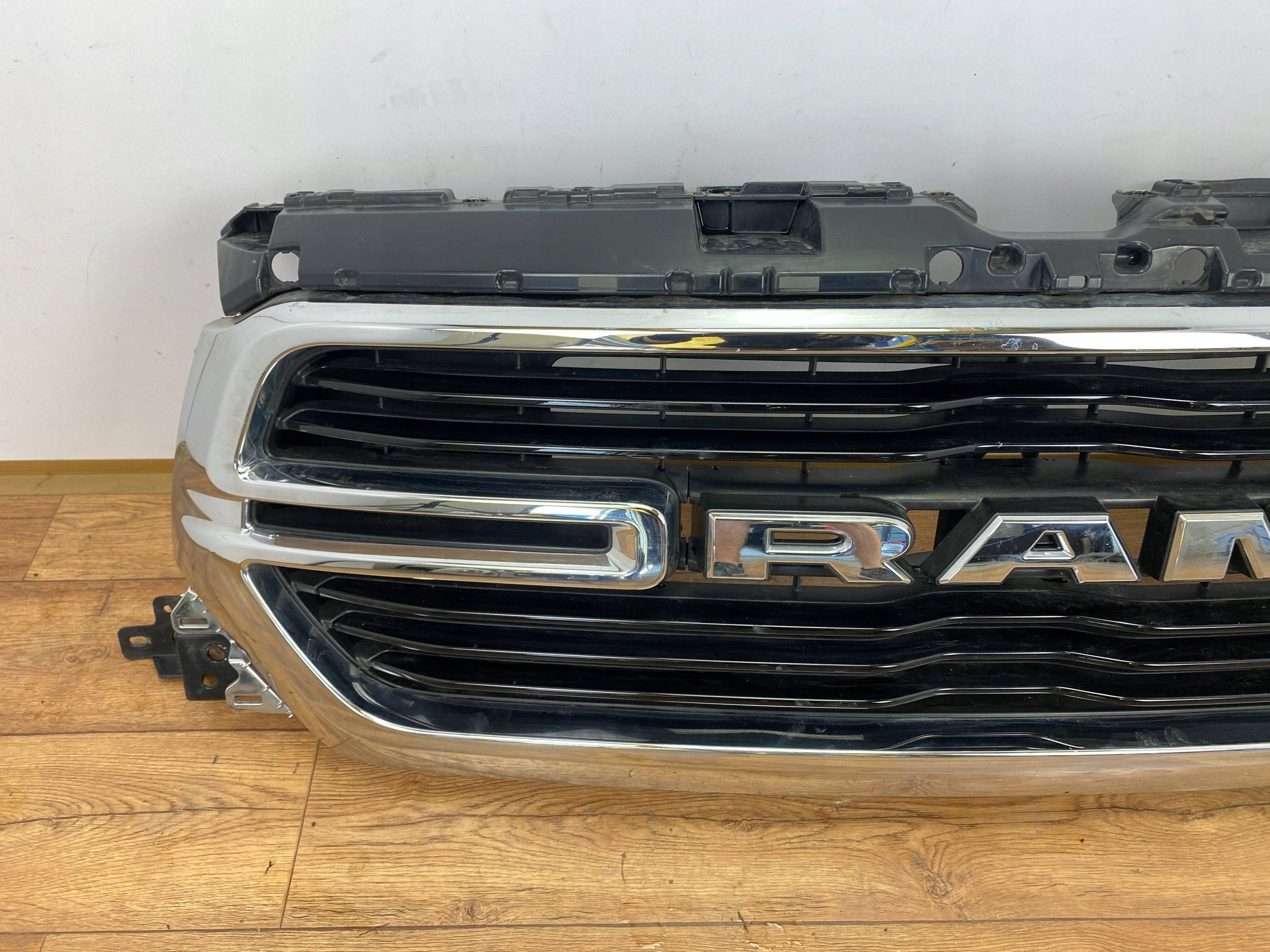 grill grille chrom bonnet bumper Ram 1500 DT 2019+