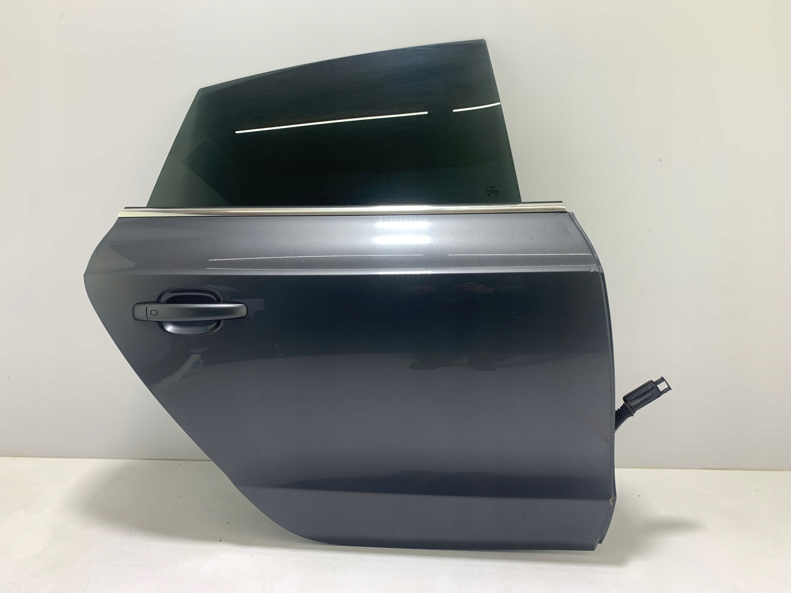 AUDI A5 8T LIFT SPORTBACK DRZWI PRAWY TYŁ LX7R