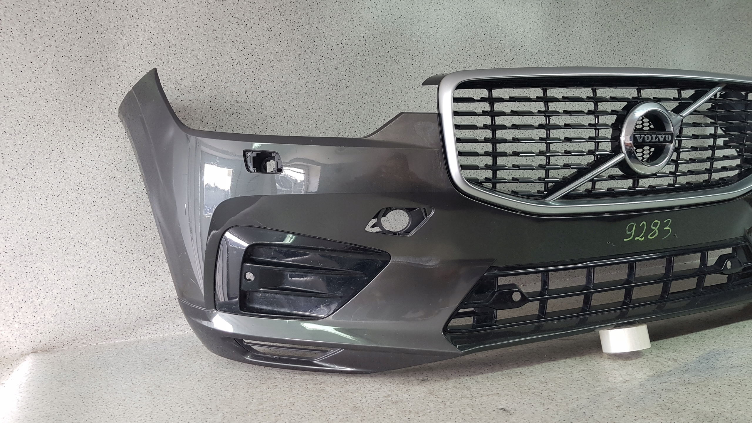 VOLVO XC60 XC 60 R-design 2018 - bumper front 9283