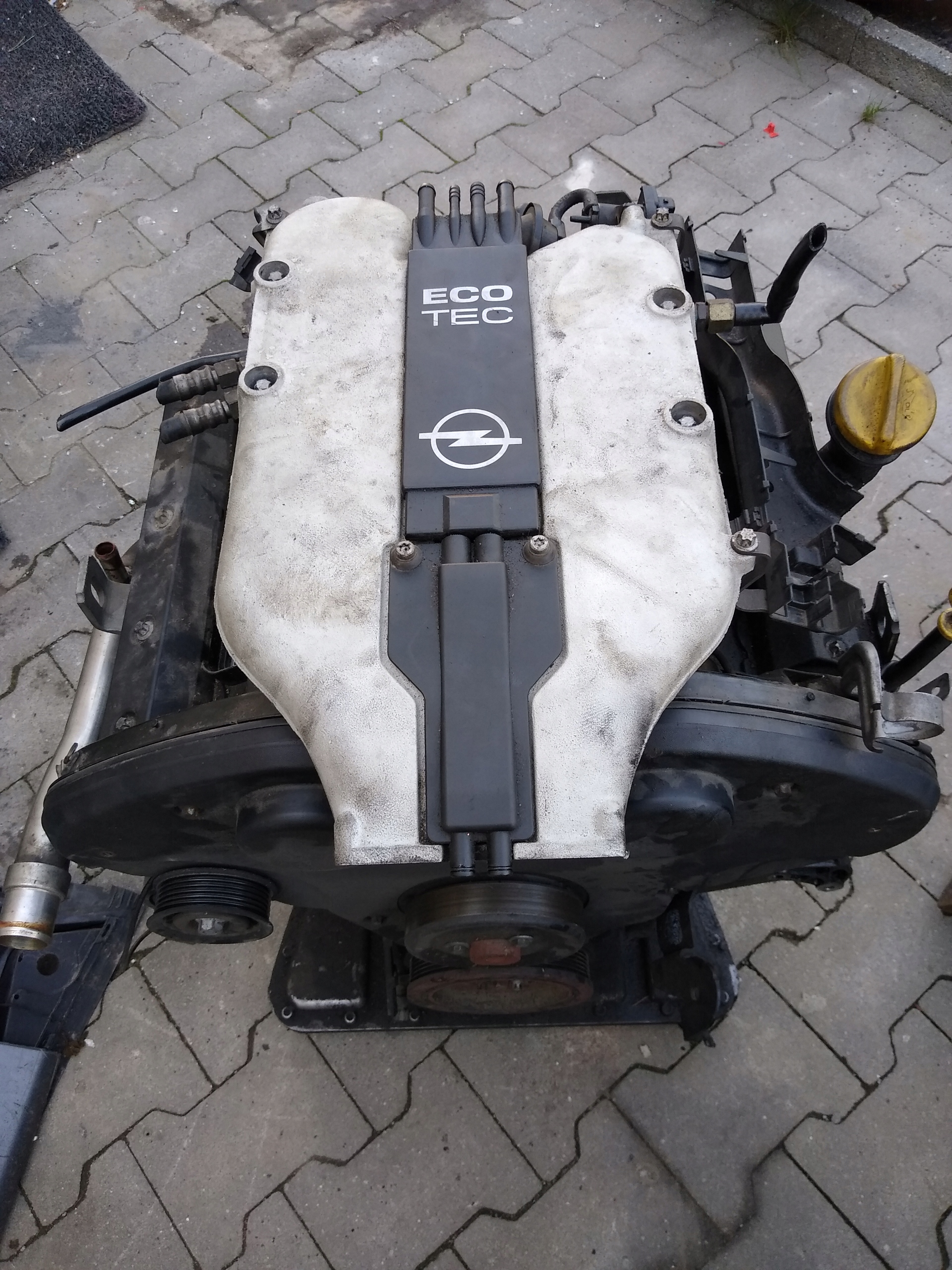 Контрактный двигатель Опель Омега 2.5и X25XE 8280398