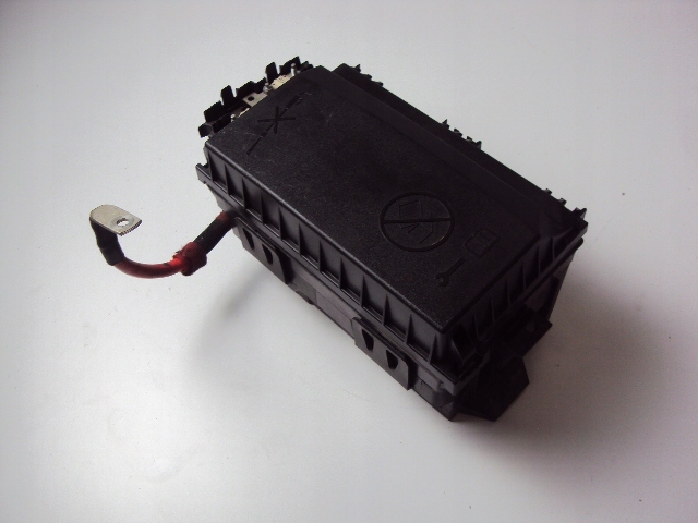 SKRZYNKA BEZPIECZNIKÓW OPEL ZAFIRA C 13 R