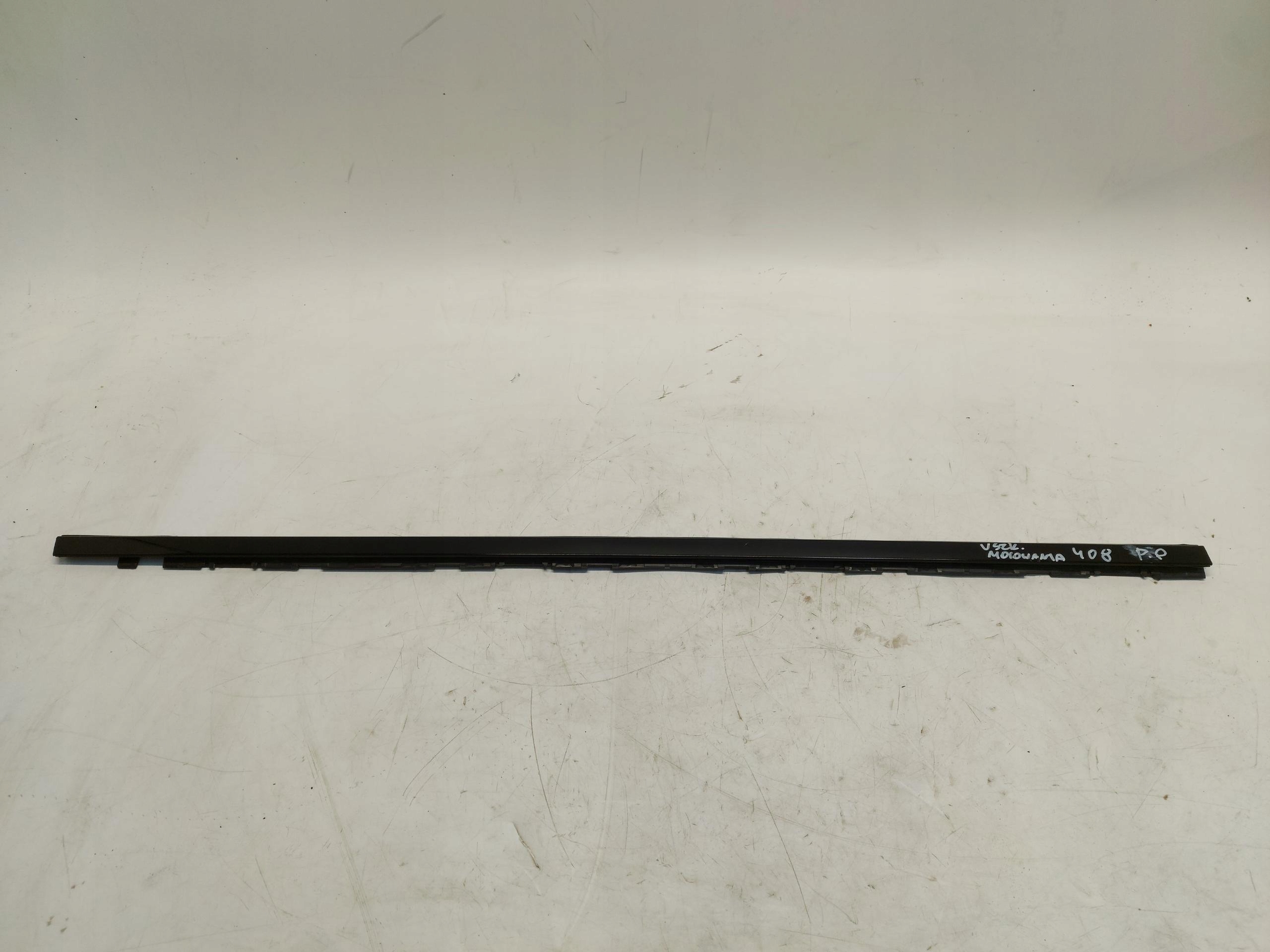 Peugeot 408 GT P54 moulding dust right front