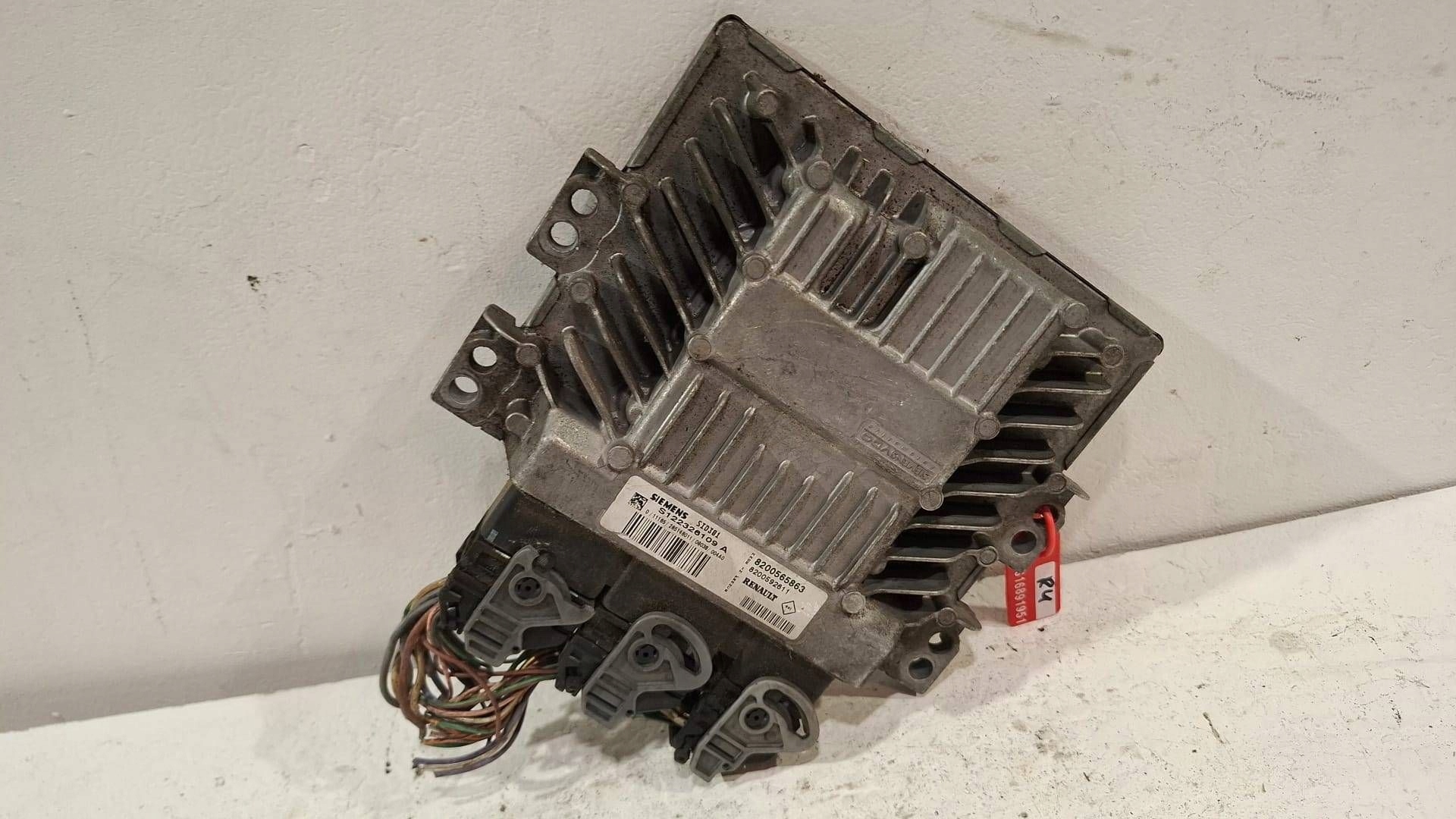 control unit of the engine computer S122326109A 8200565863 Renault 1.5 DCI