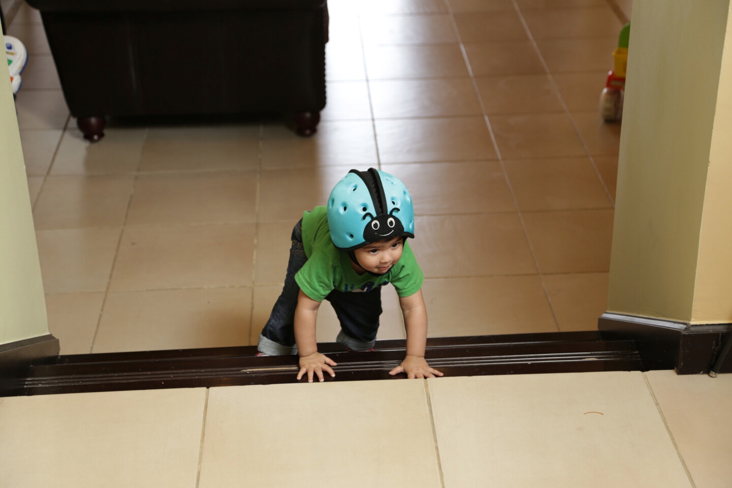 SAFEHEAD Kask ochronny do nauki chodzenia 7-24 msc Kolor odcienie niebieskiego