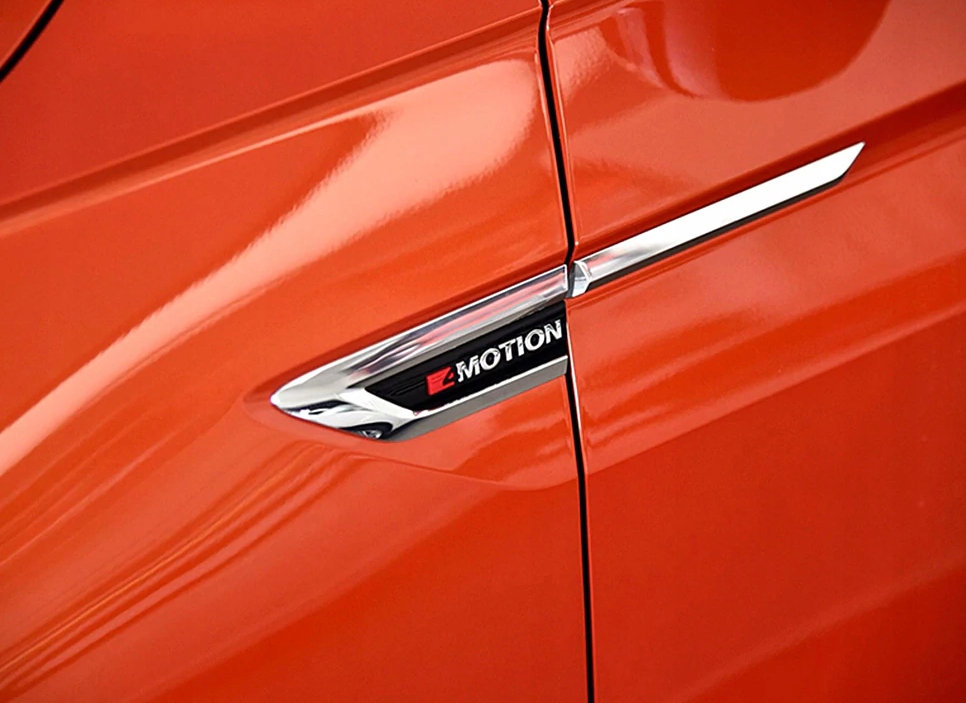 EMBLEMAT LOG ZNACZKI KOMPLET 4MOTION TIGUAN 4X4 Szerokość produktu 1 cm