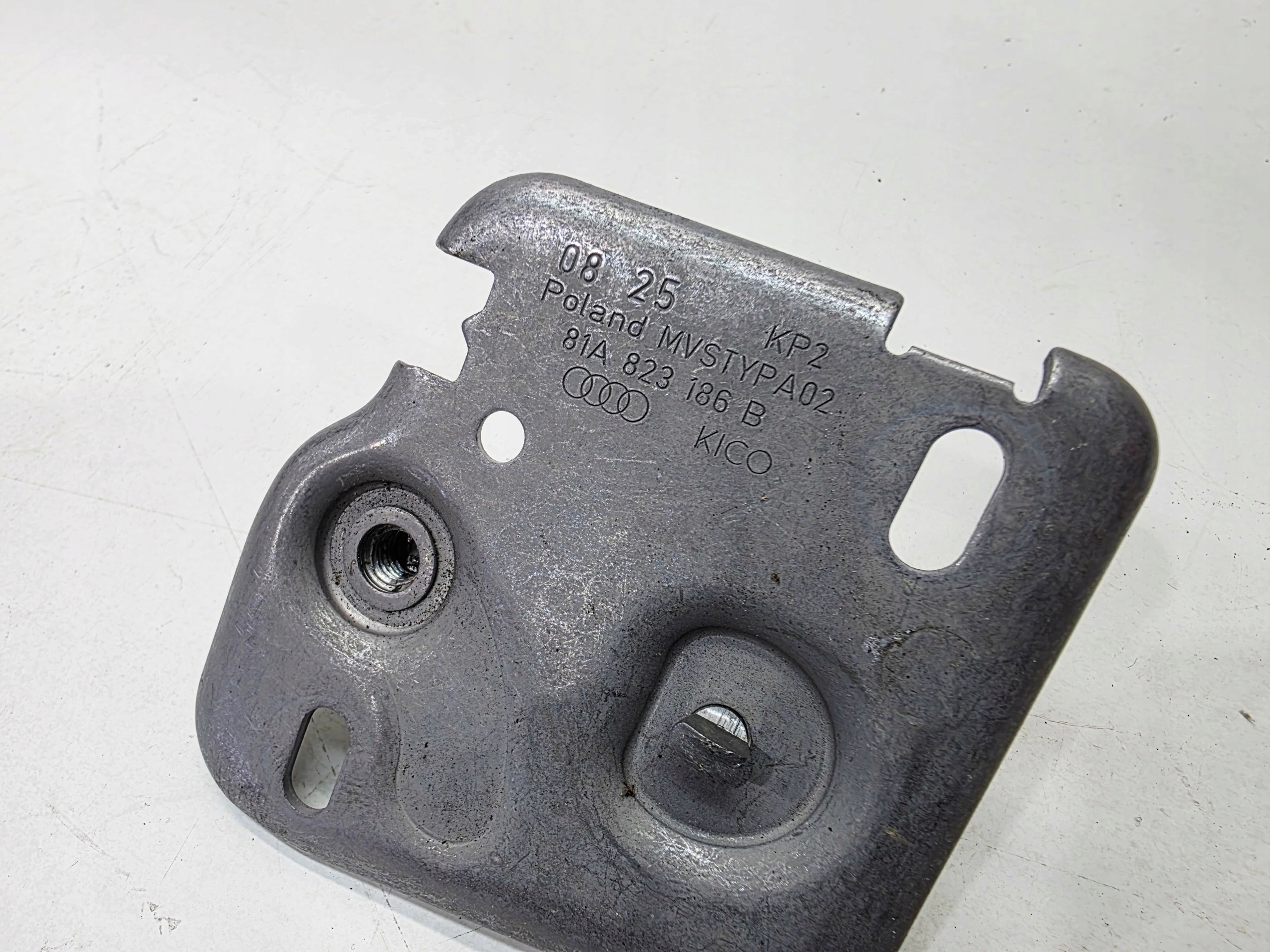 bonnet latch lock right RYGIEL AUDI A3 8Y 81A823186B