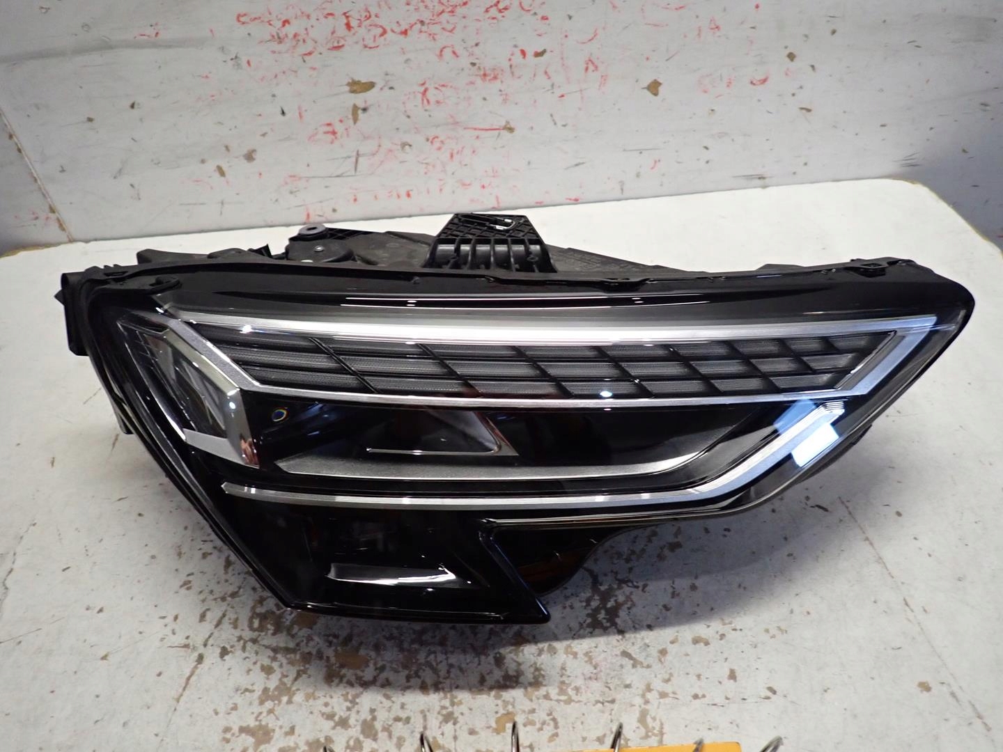 light front front right AUDI A3 LIFT 2024- FULL LED 8Y0941034D