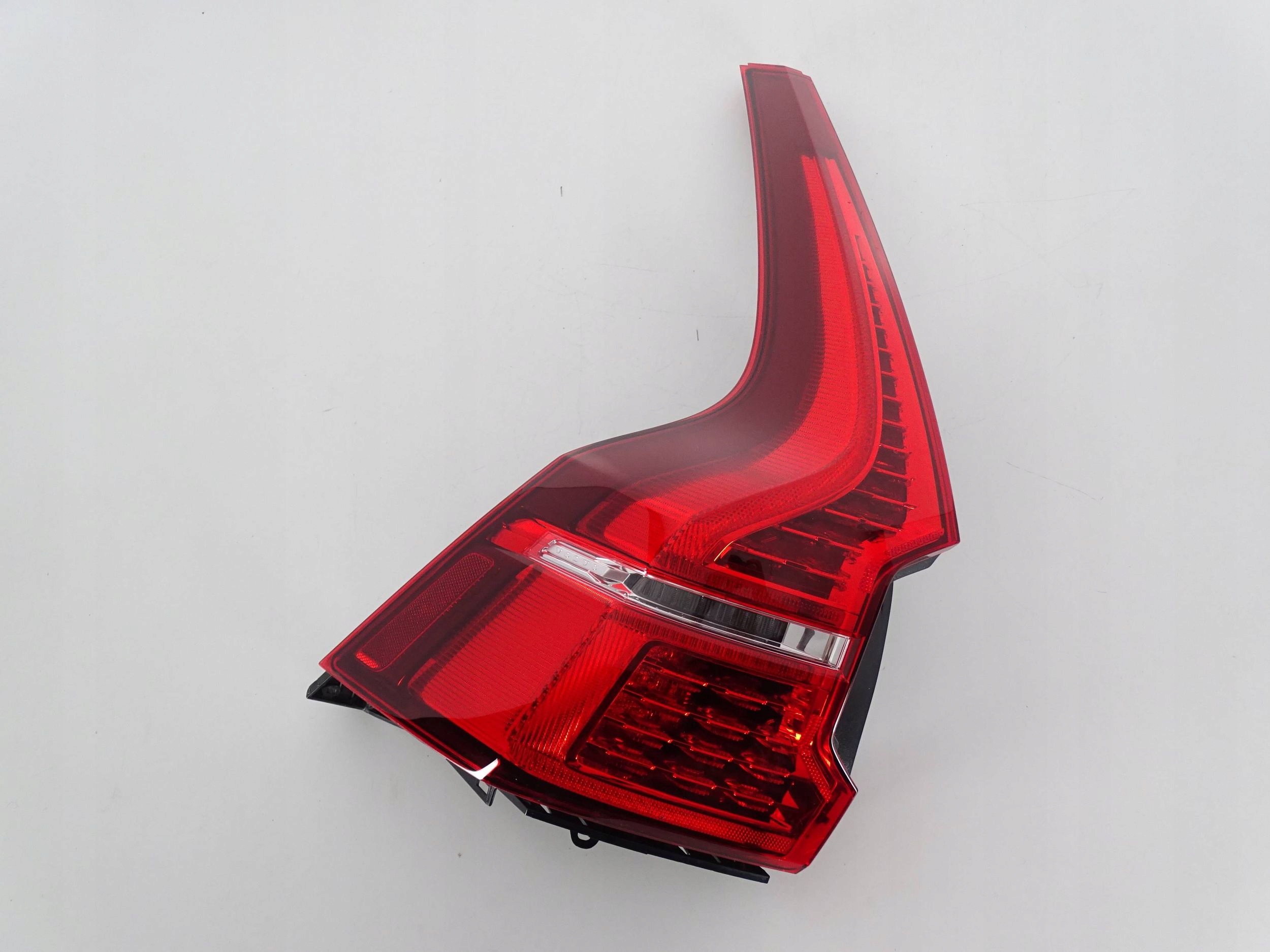 LAMPA TYŁ TYLNA LEWA VOLVO XC60 II 2