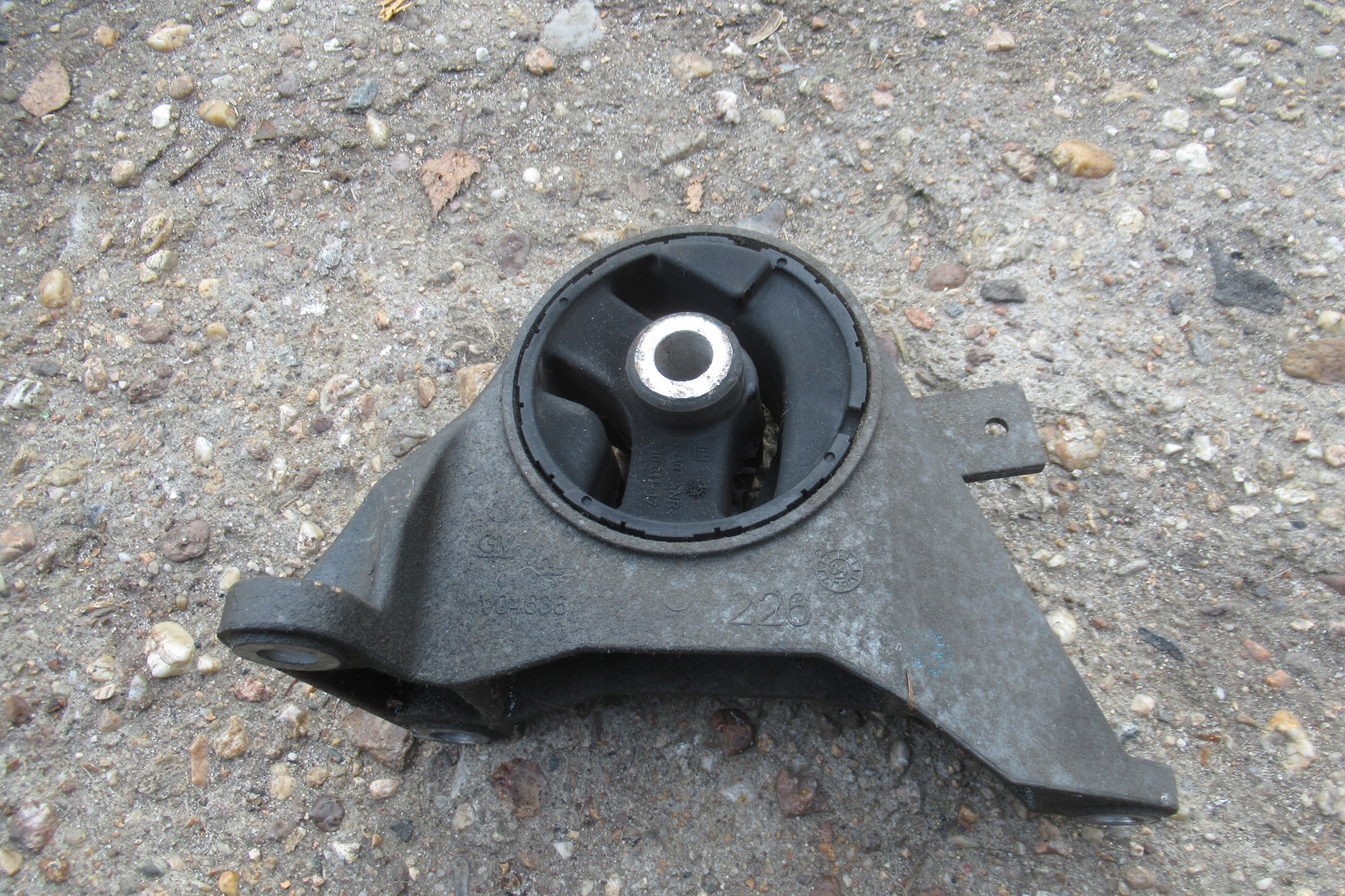 OPEL VECTRA C 2.2 gearbox mount