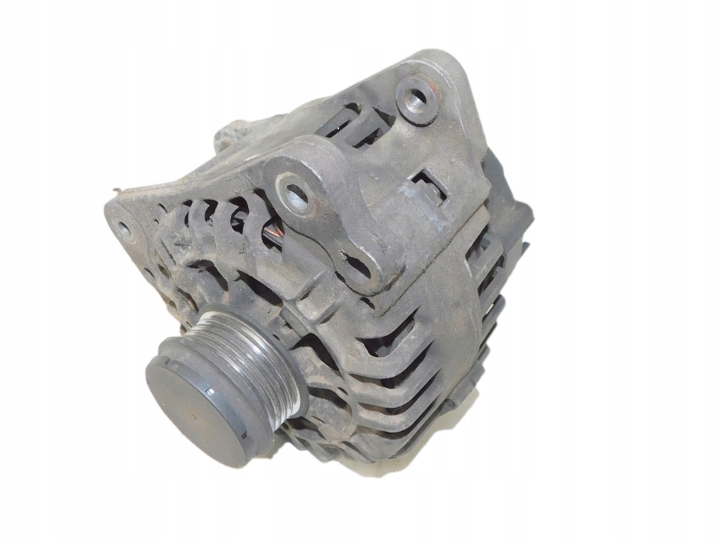 VW PASSAT B5 1.9TDI 1998r ALTERNATOR 120A 028903029E