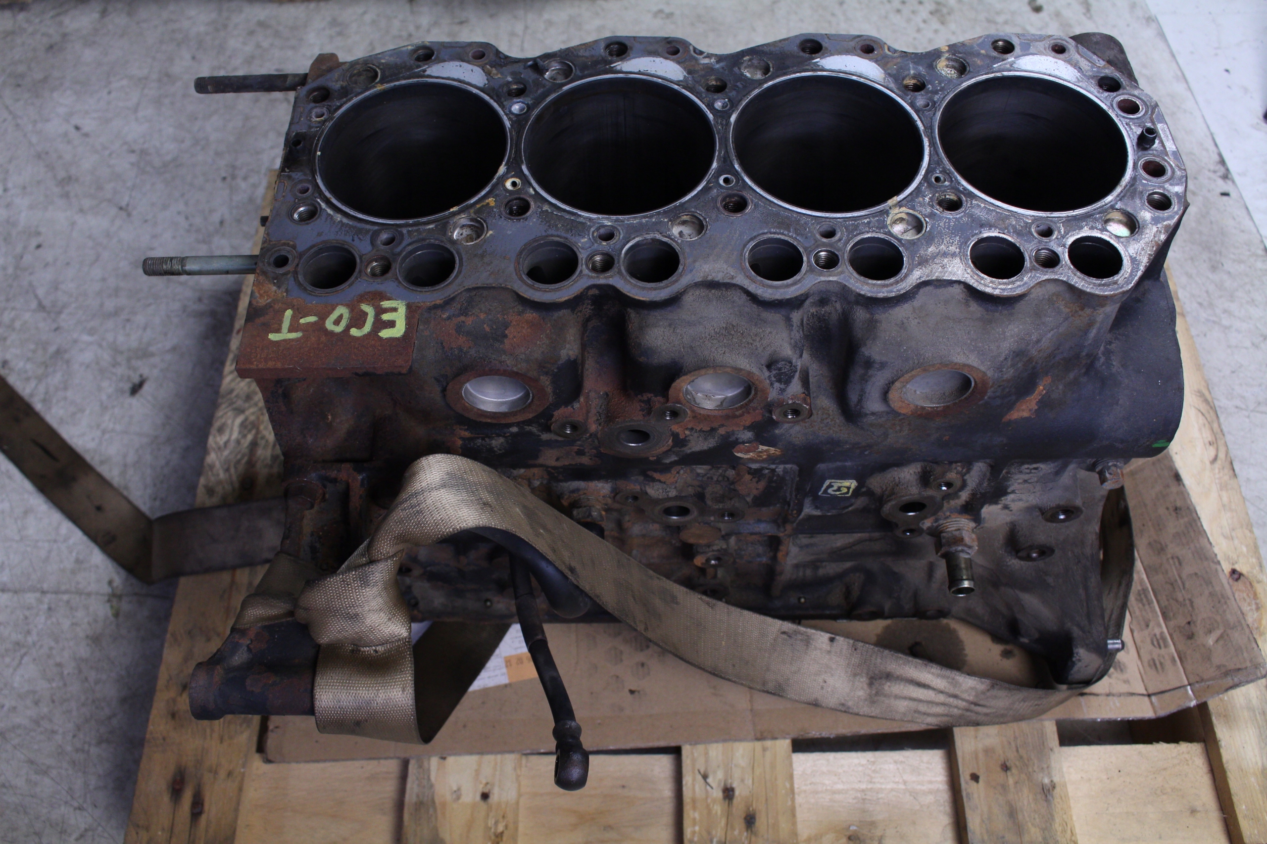 BLOK SILNIKA NISSAN ECO-T 96r. 3.0D