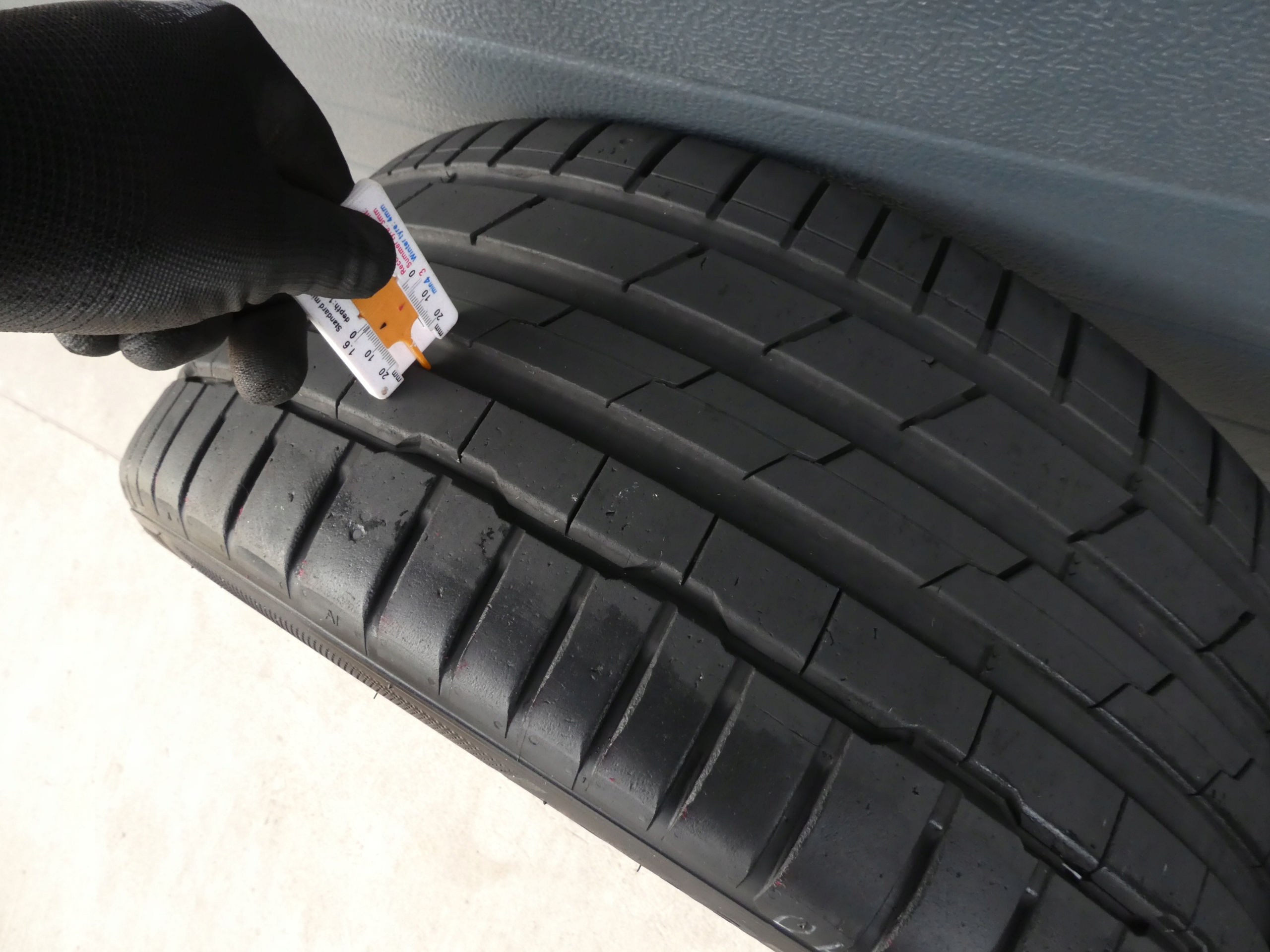 2X pneumatici, gomme Hankook 255/45/18 2022R