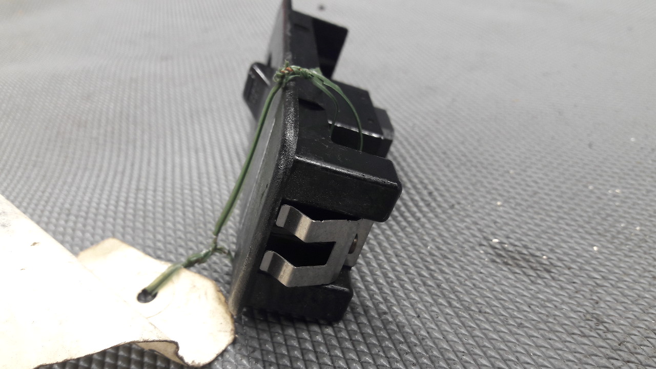 B45766370 Przelacznik podnozenia szyby Mazda 323F Typ samochodu Samochody osobowe