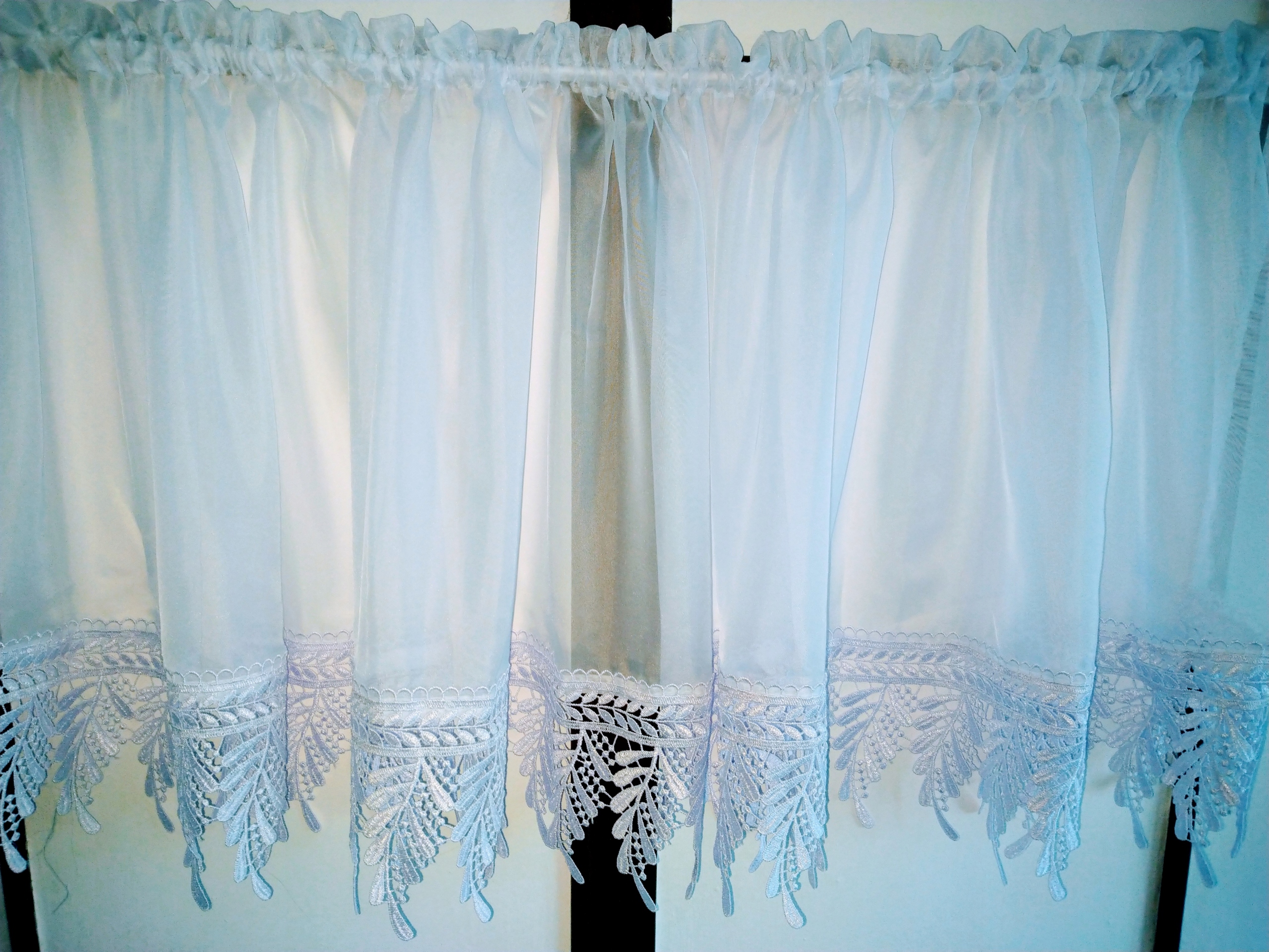 

Zazdrostka z woalu z gipiurą 15cm na metry do 60cm