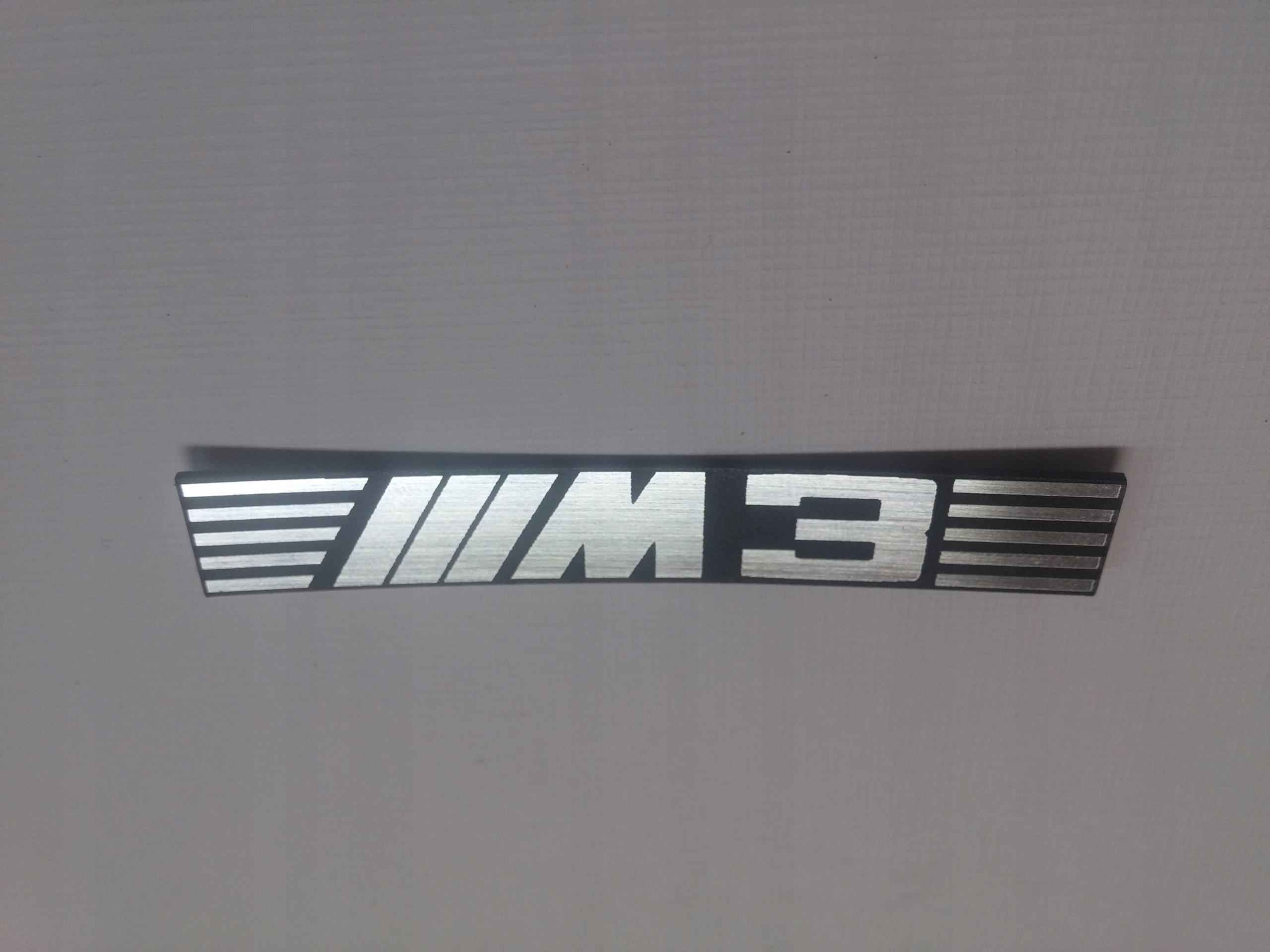 

Bmw M3 naklejka emblemat 61 x 10 mm *srebrna