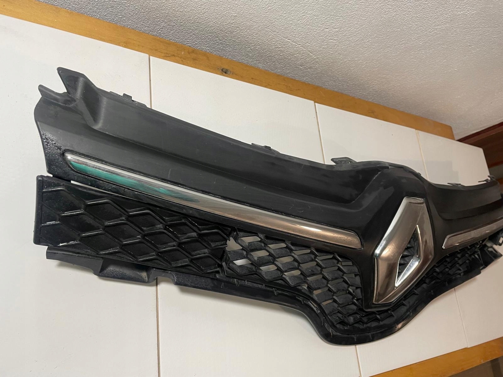 Renault Twingo II Kühlergrill FRONTGRILL Kühlergitter 622566433R - Thumbnail 3