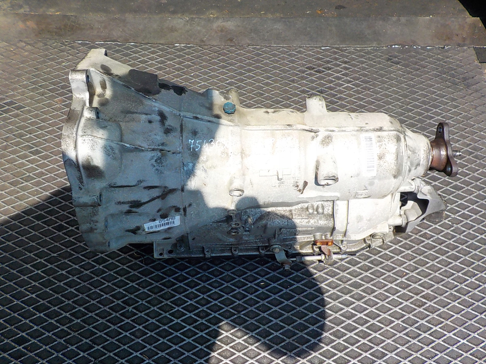 BMW E87 2.0 B gearbox, 6HP-19 7543090