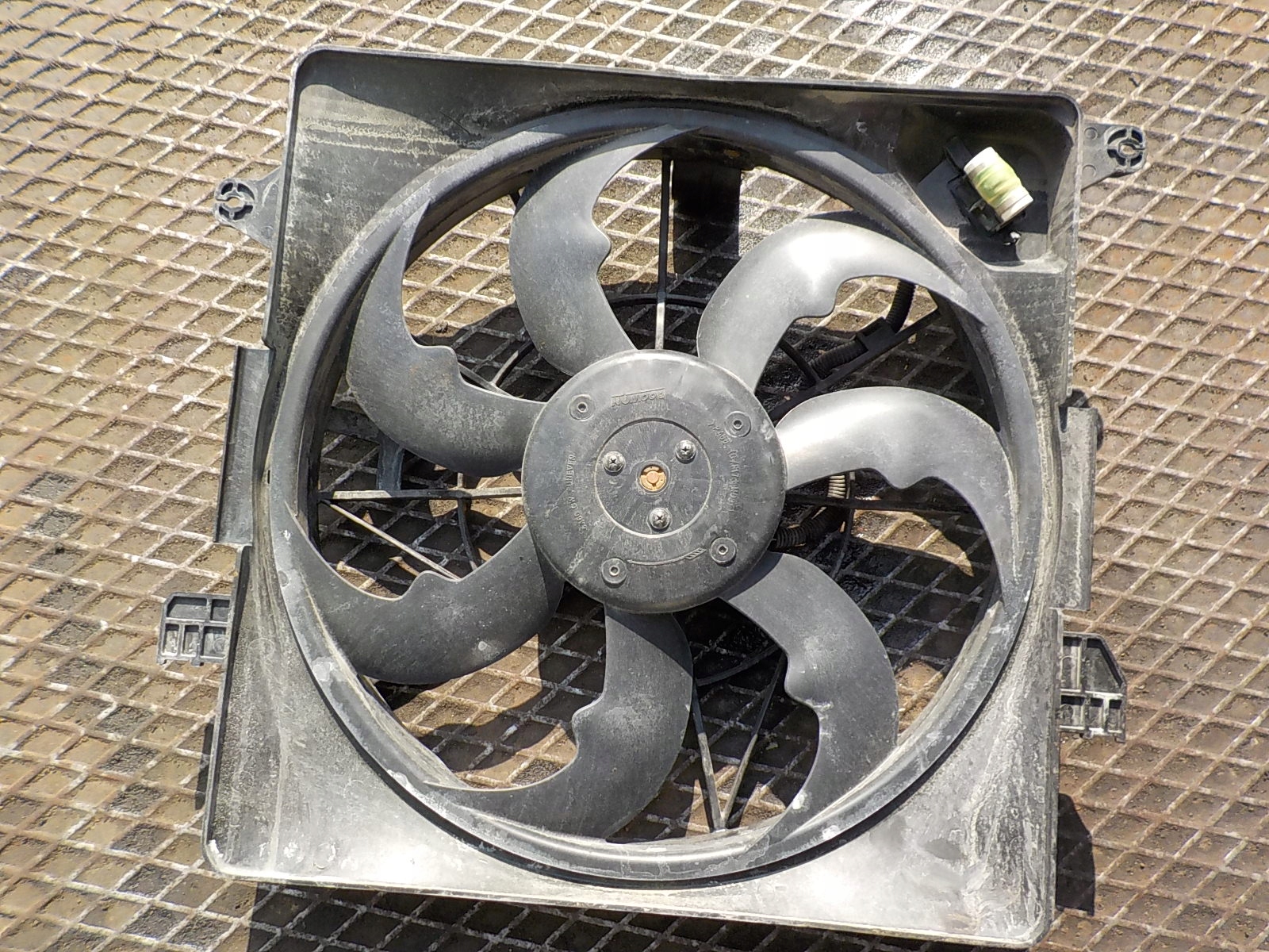 KIA SPORTAGE II fan module radiator MD16A