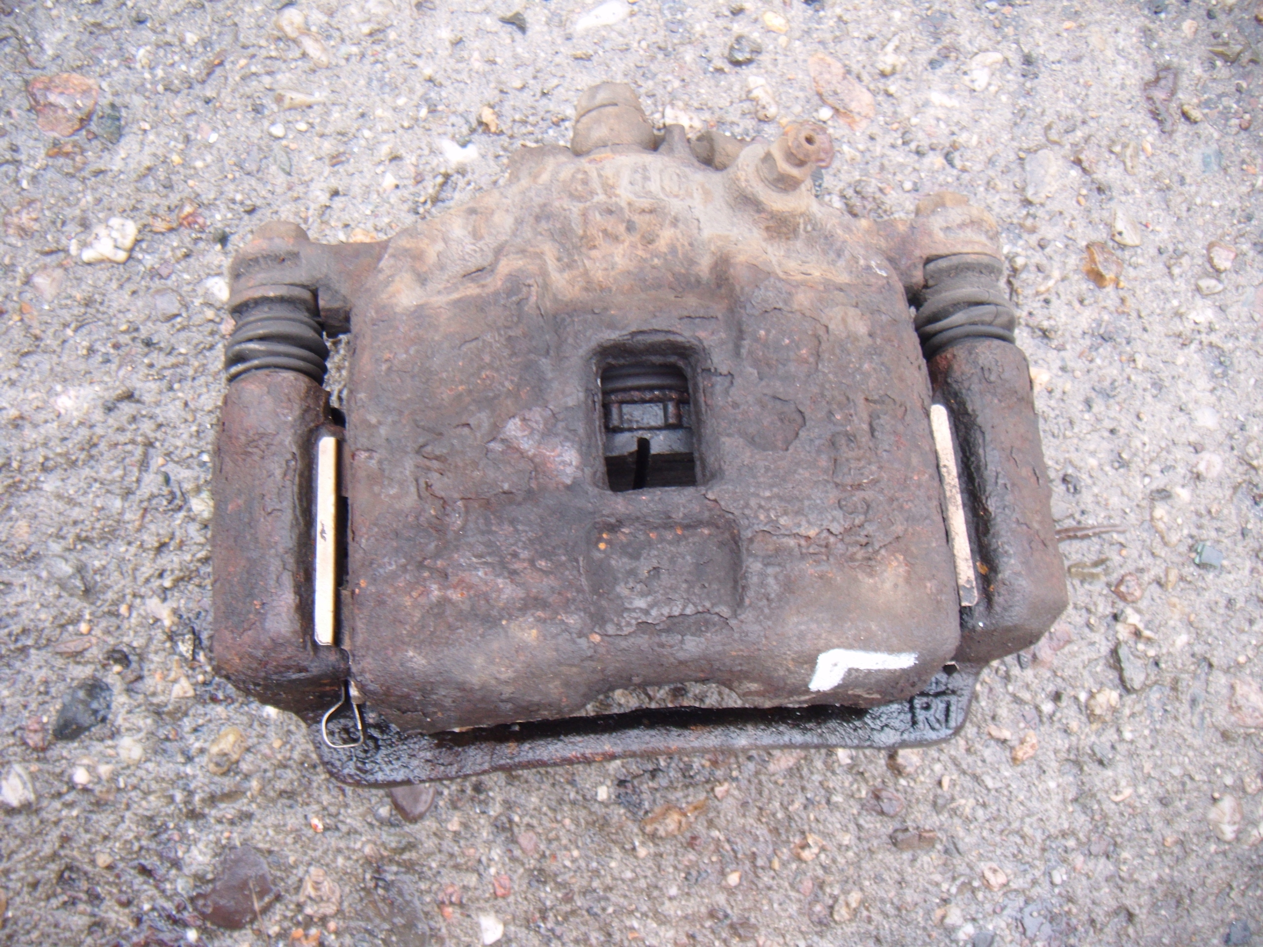 HONDA LOGO 96-01 1.3 ZACISK HAMULCOWY LEWY PRZÓD