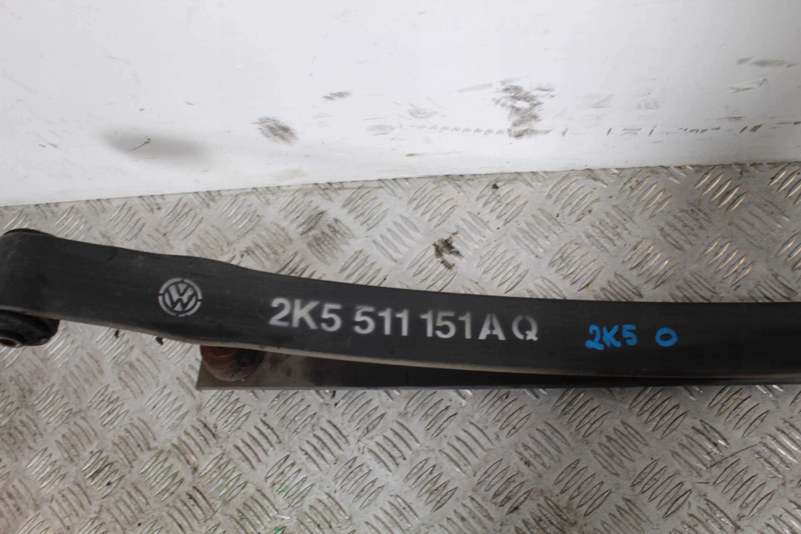 RESOR ACHSTRÄGERS HECK CADDY 2K0 2K5 2K5511151AQ
