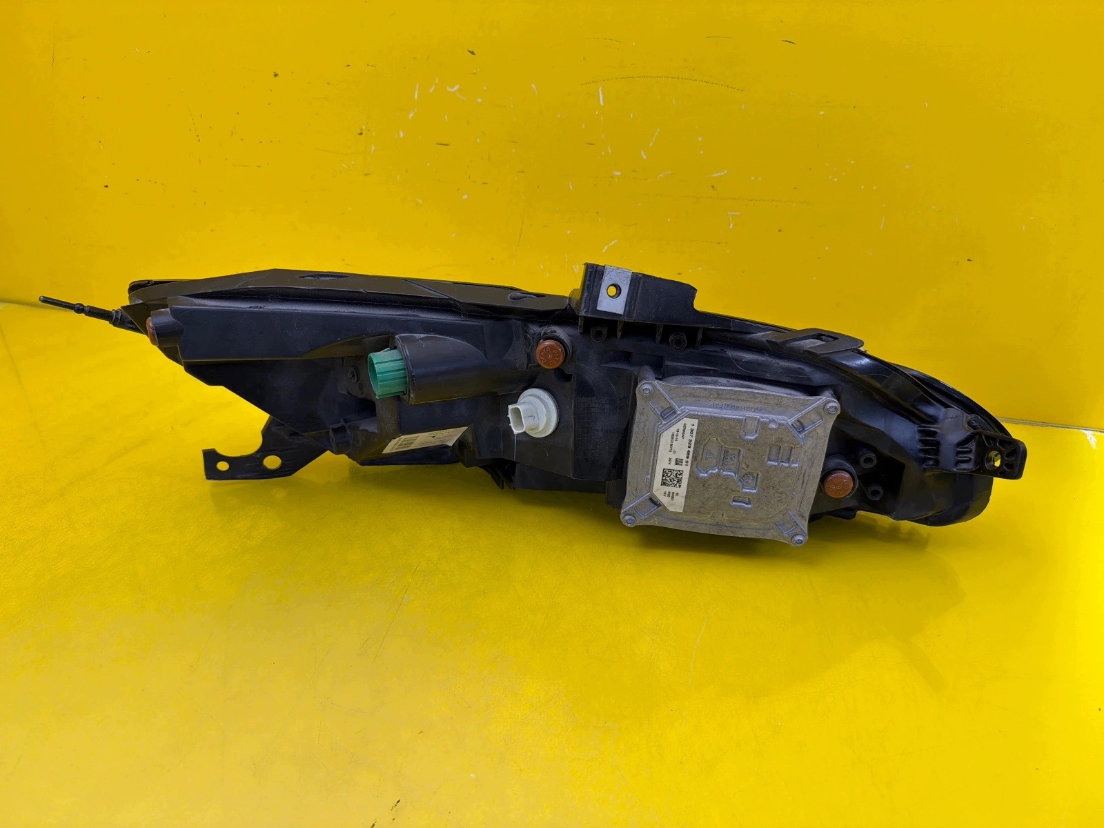 light left front Jeep Cherokee KL 2014-2017 68157105AO USA