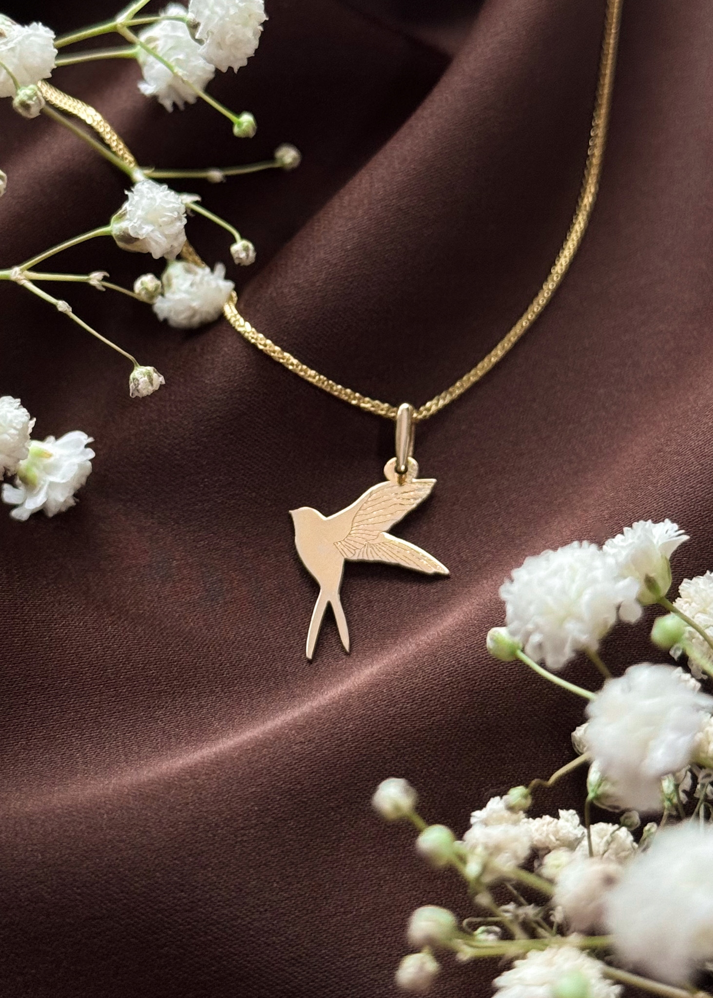 PIĘKNA KLASYCZNA ZŁOTA ZAWIESZKA JASKÓŁKA 8KT 333 Marka Goldmark