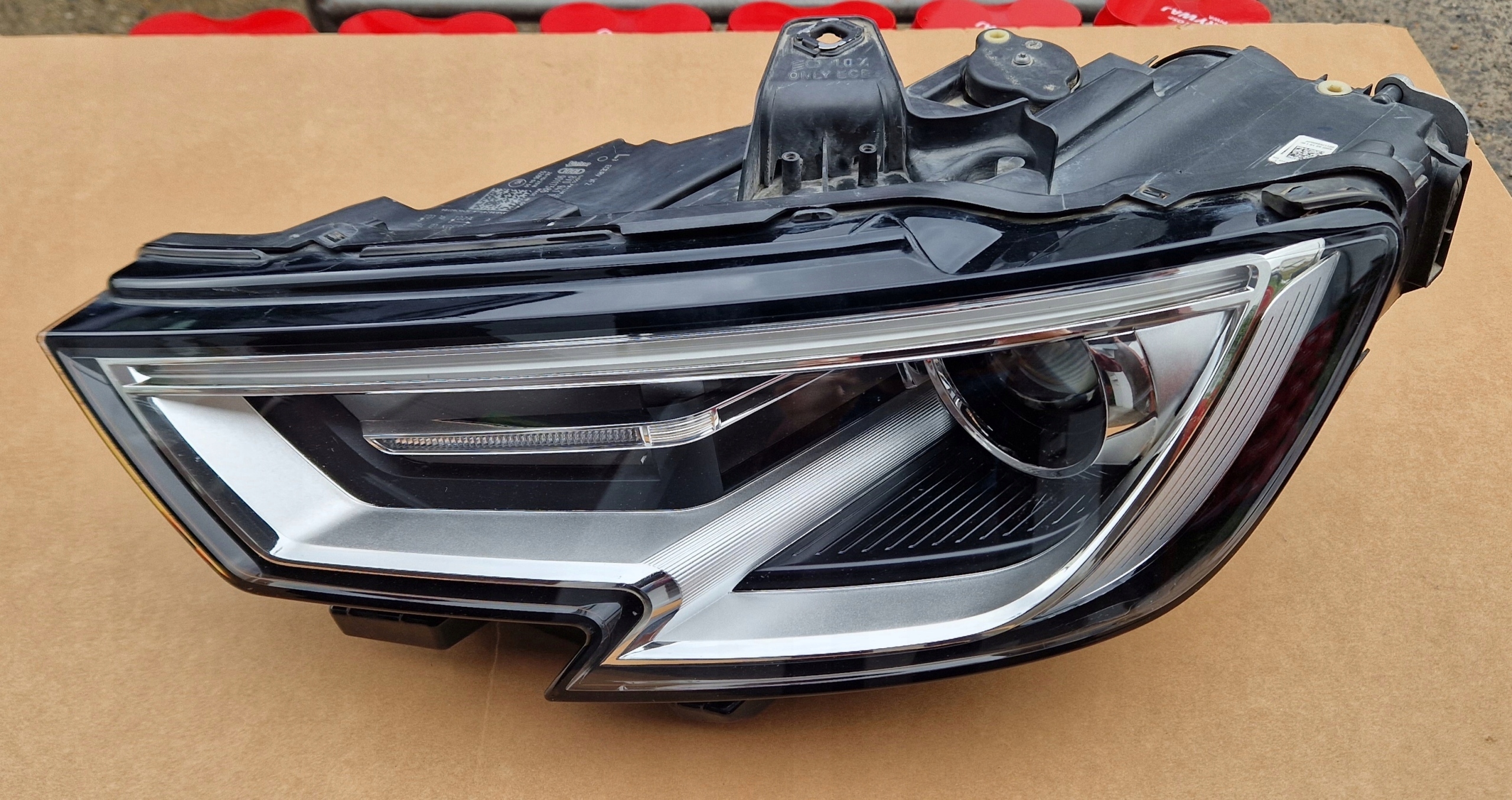 light AUDI A3 16-19 R 8V0941043E left FULL LED KPL