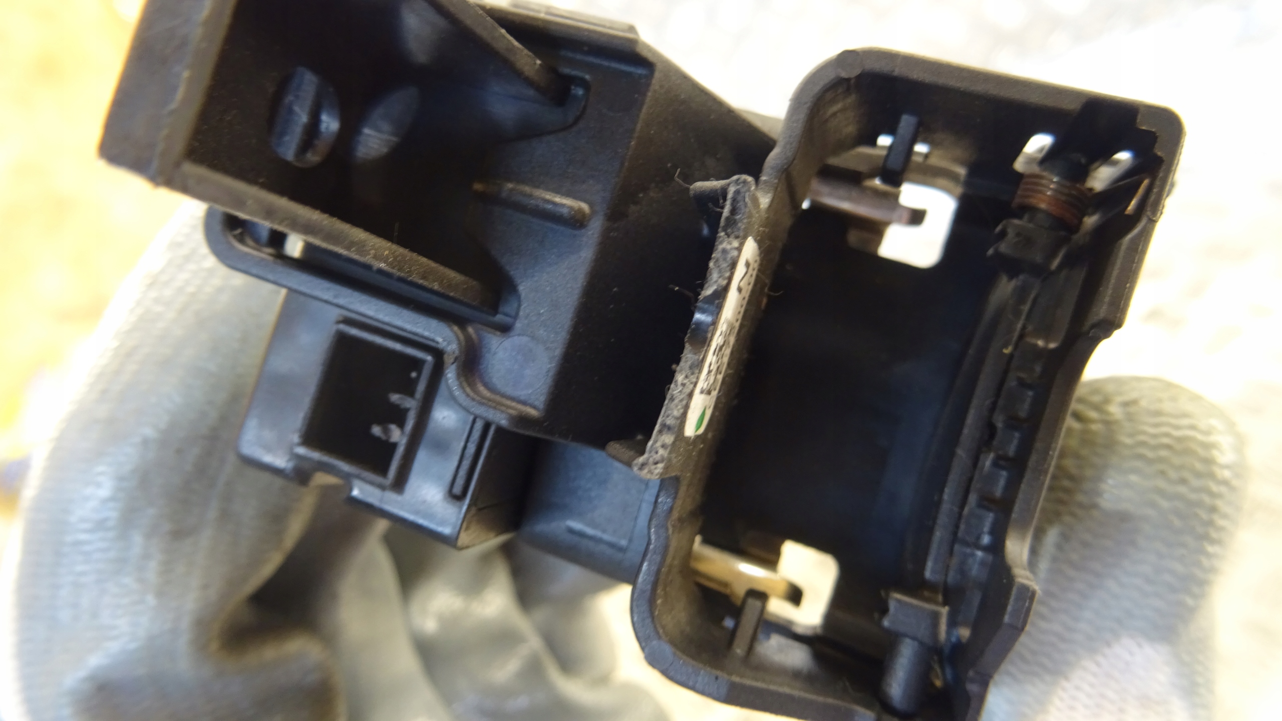 ignition key VOLVO V60 S60 II 28227917 NR M340